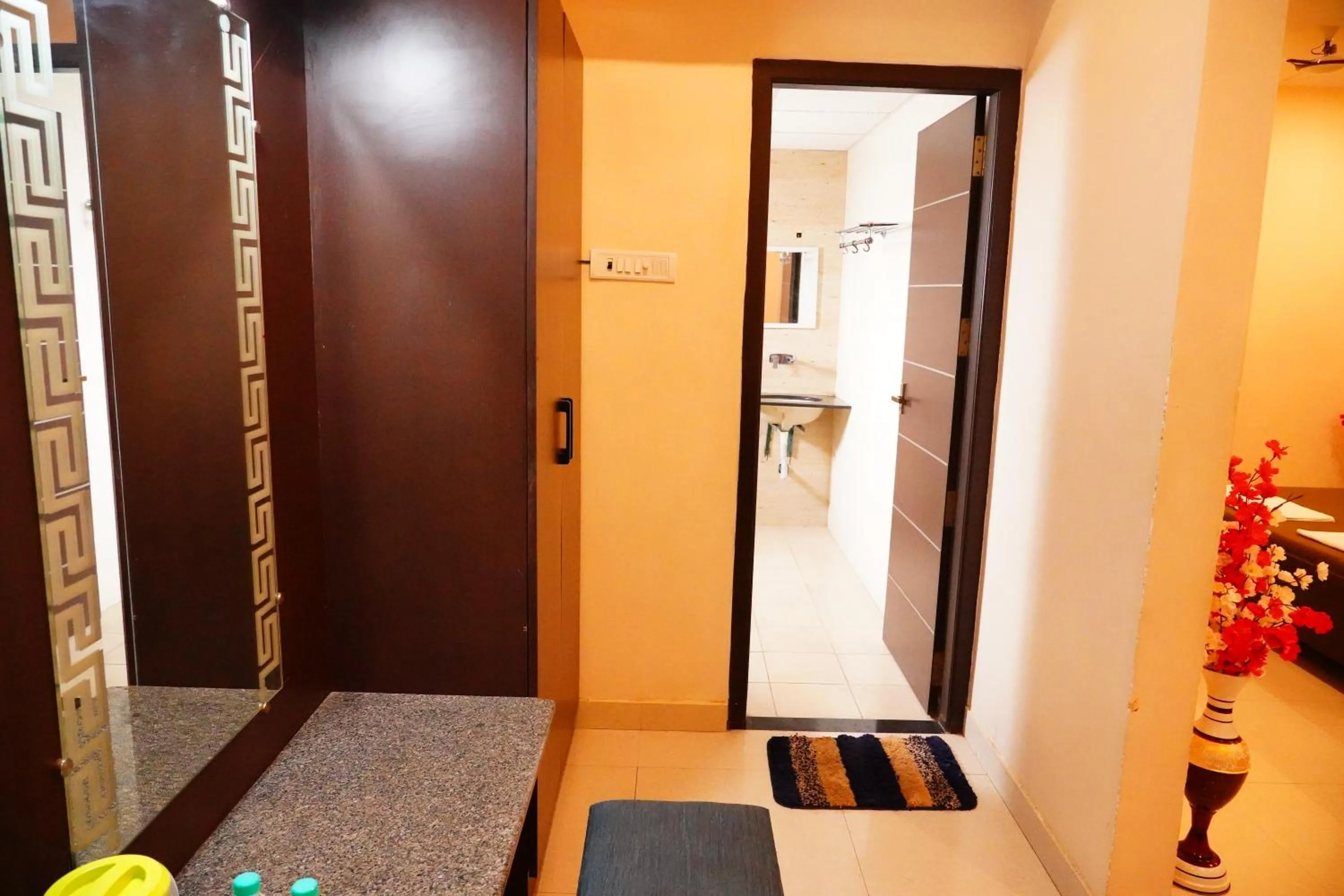 Bathroom in Vinayagam Residency