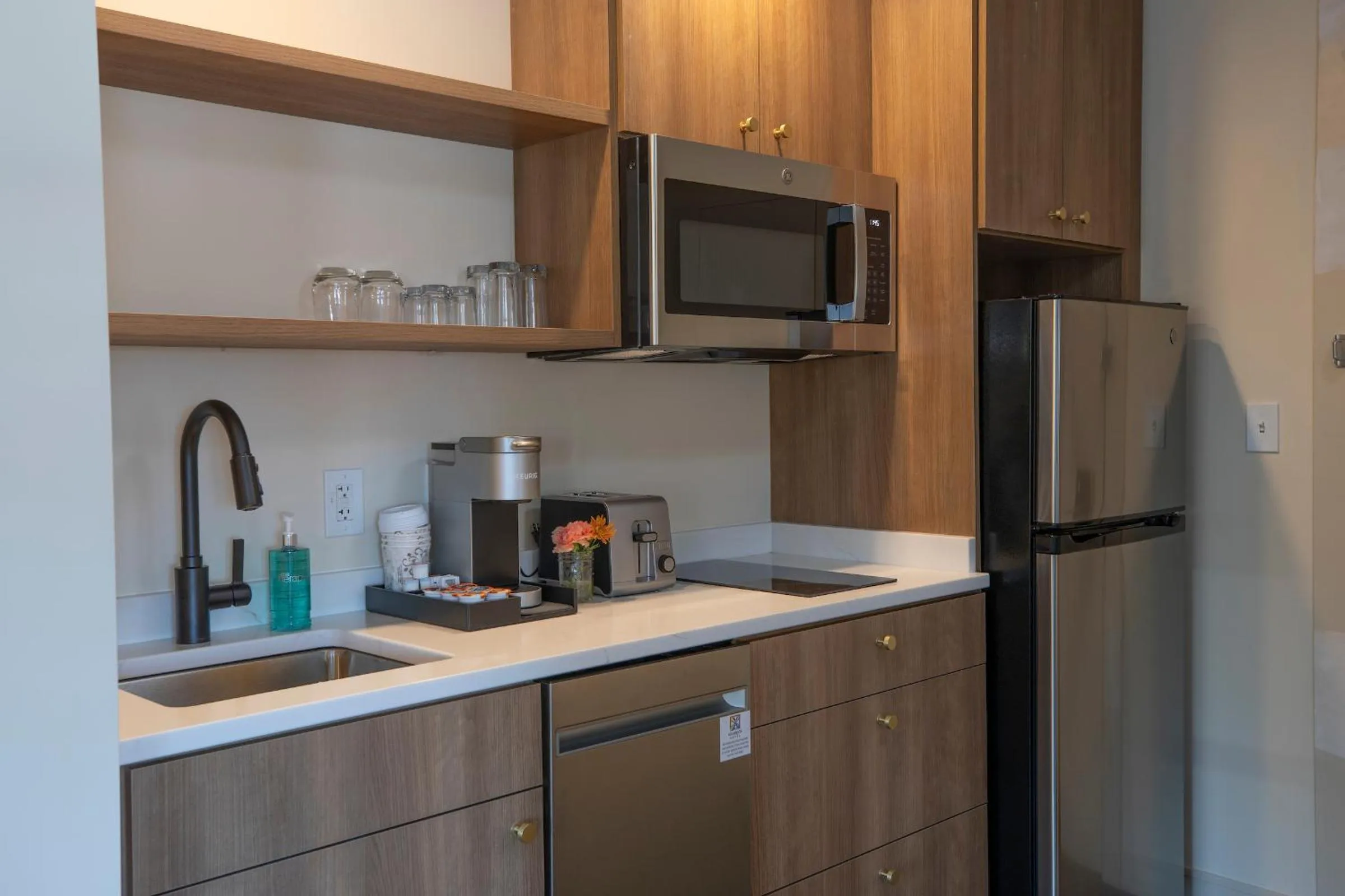 Kitchen or kitchenette in The Holbrook Hotel