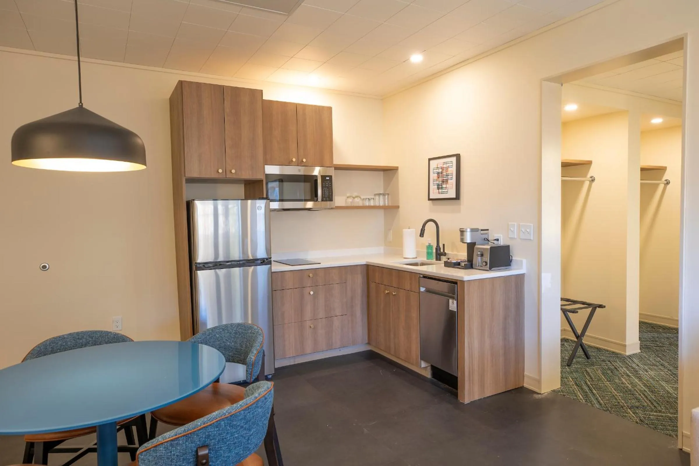 Kitchen or kitchenette in The Holbrook Hotel