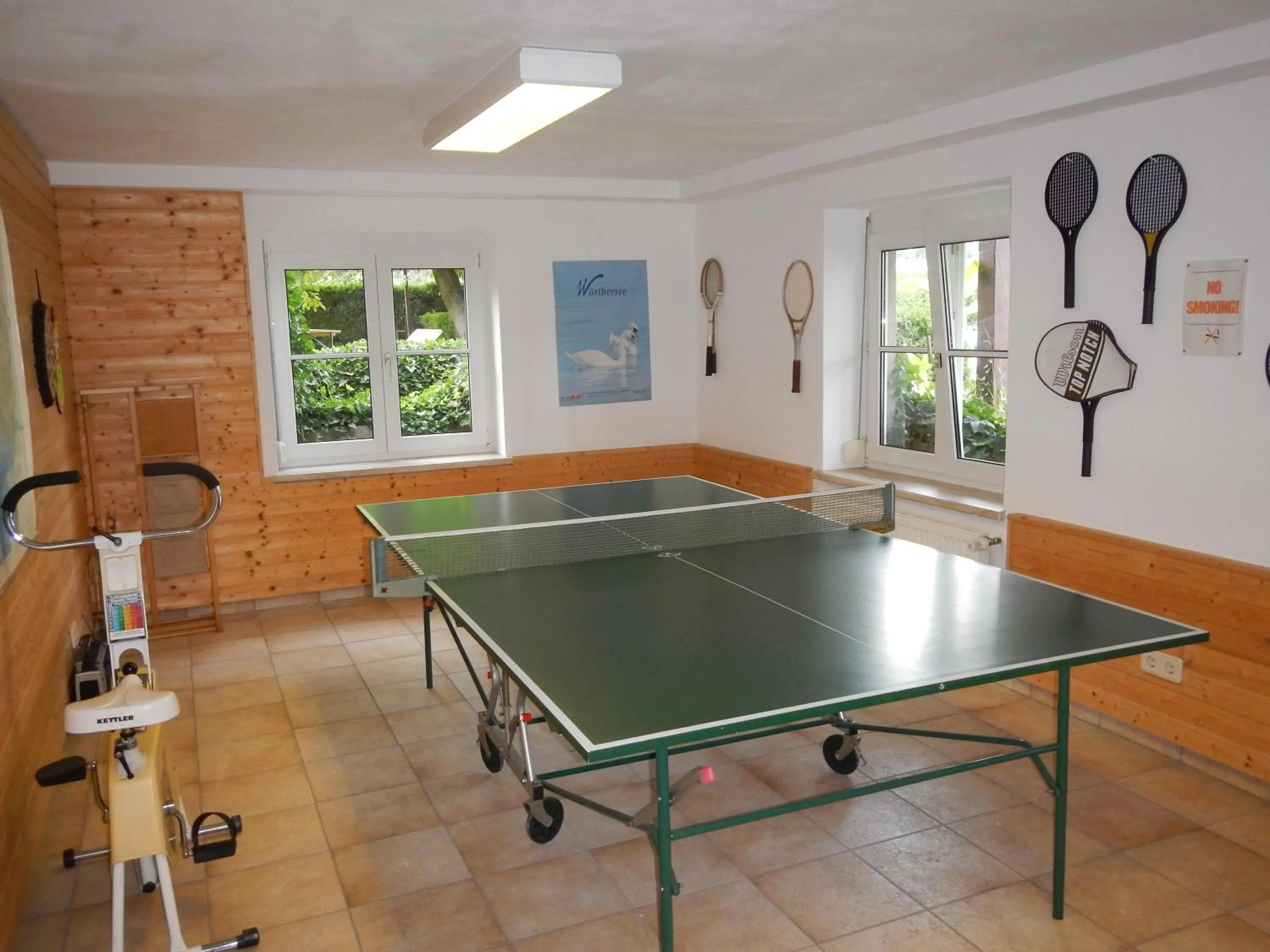 Table tennis in Haus Friedburg