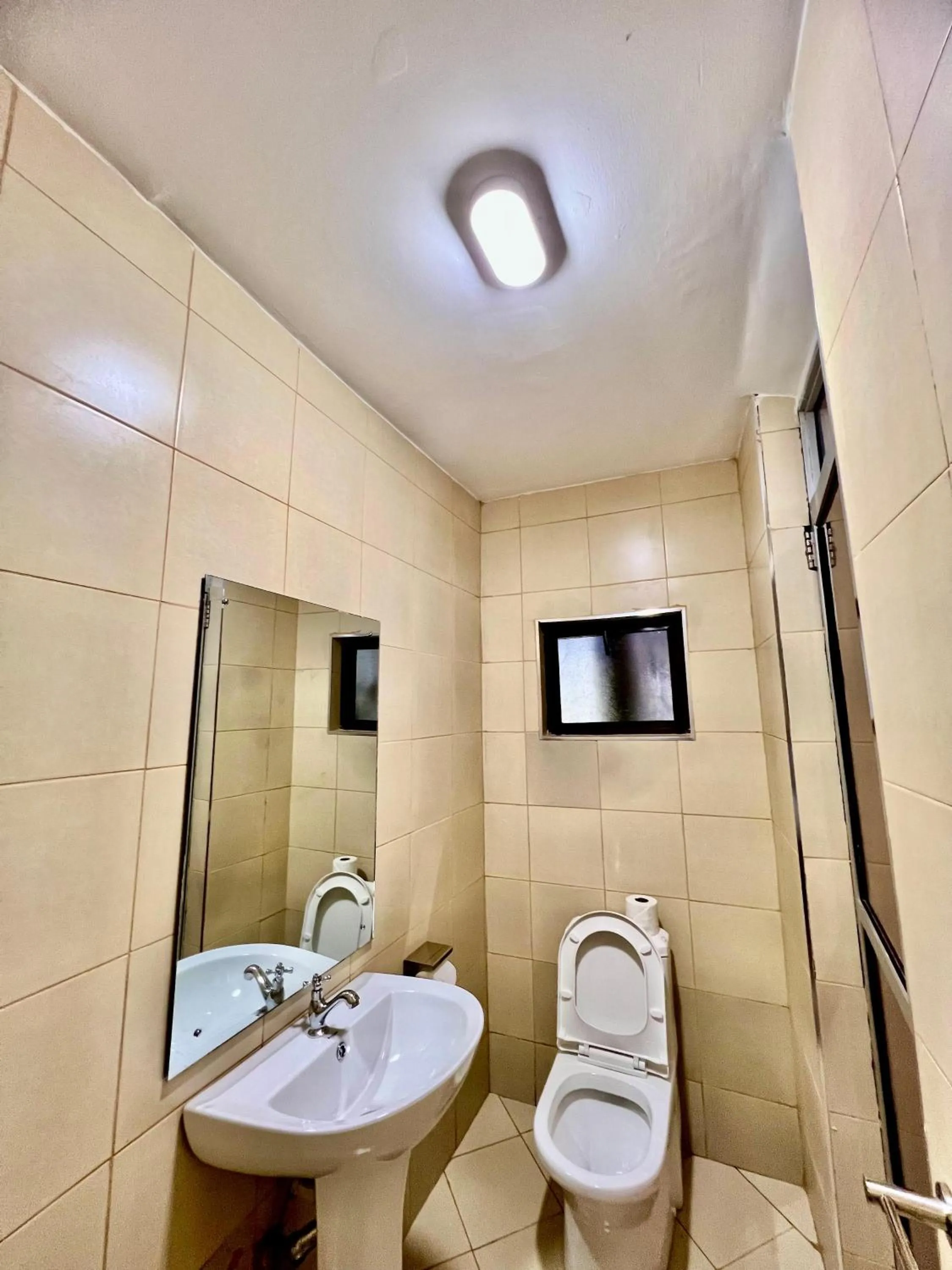 Toilet in Sweet Lake Resort