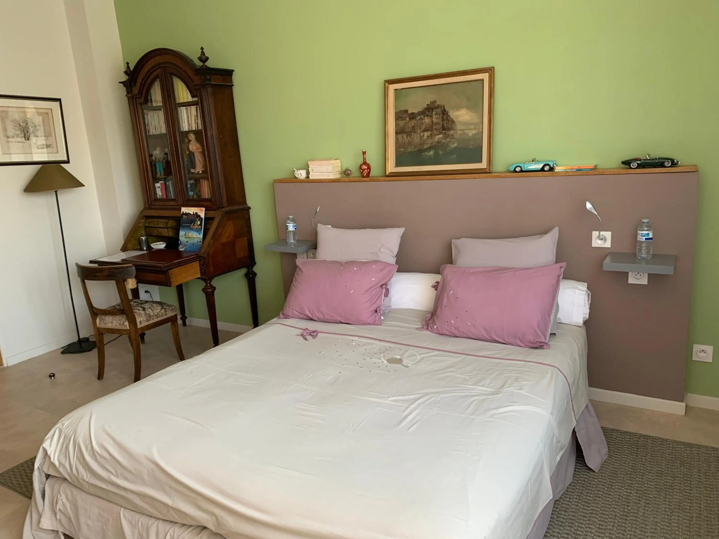 Photo of the whole room in B&B - Chambres d'hôtes Le Foch