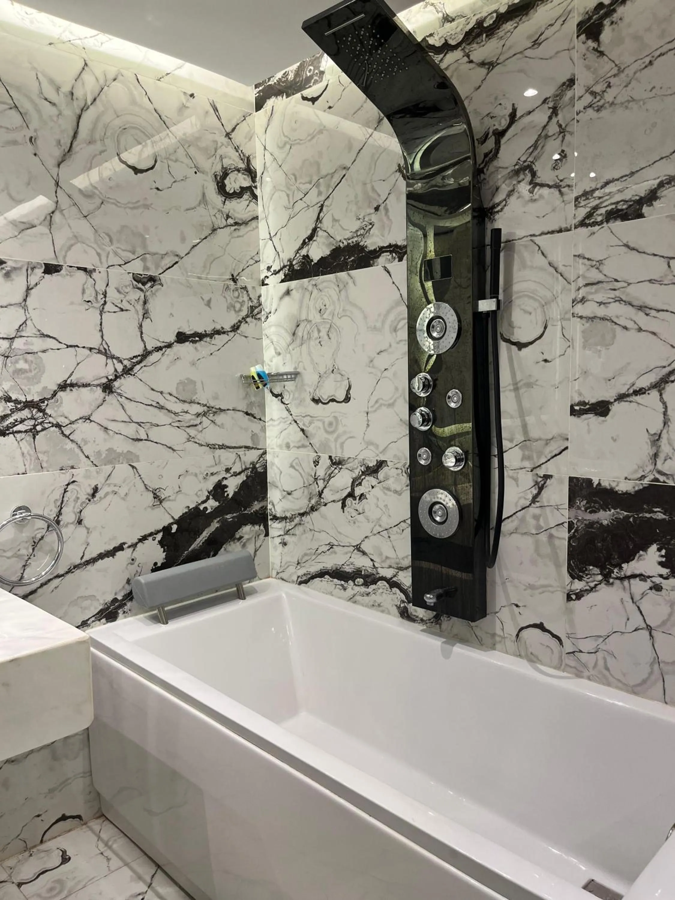 Bathroom in Blue Pyramids Eyes Hotel