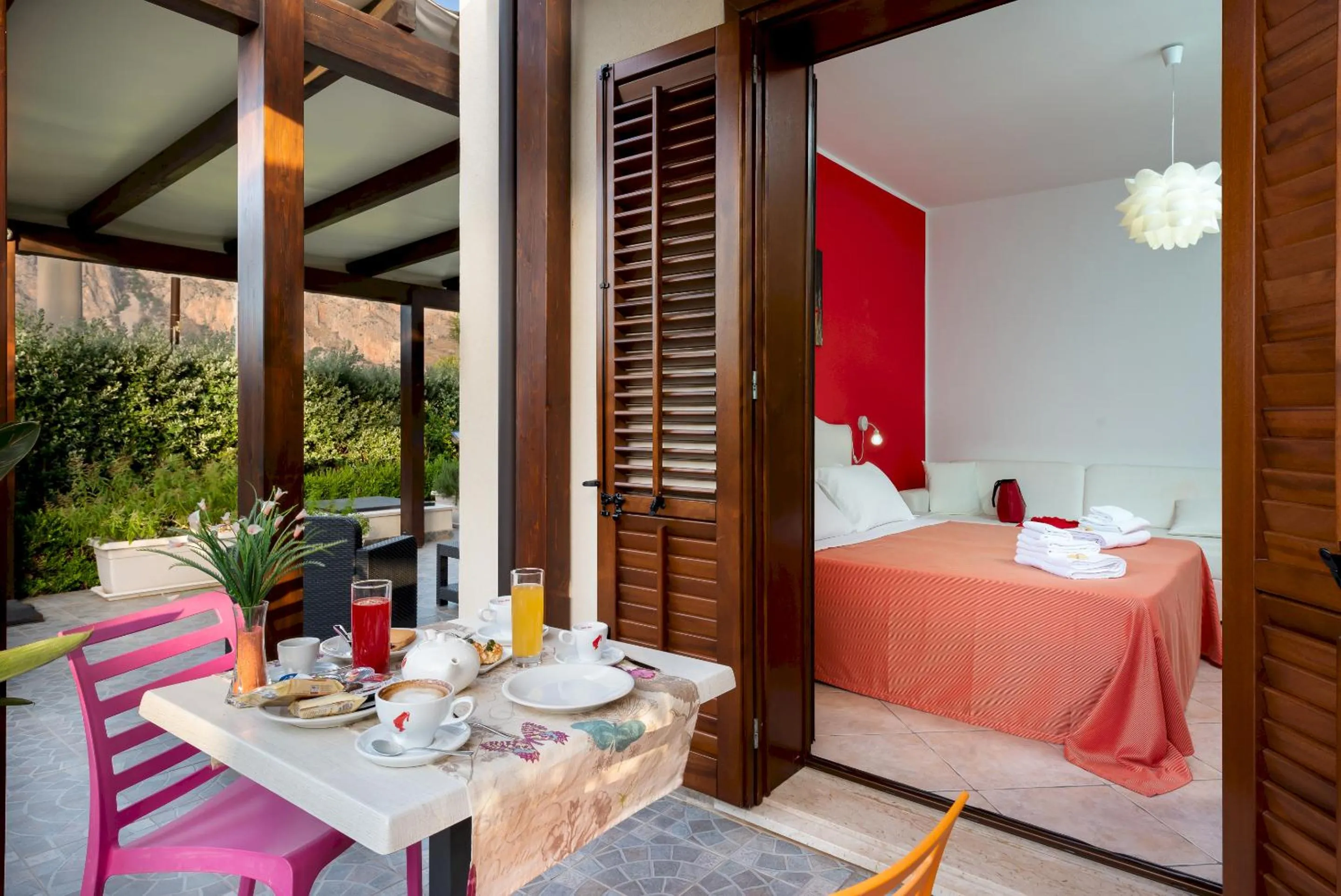 Patio, Bed in B&B Armonie