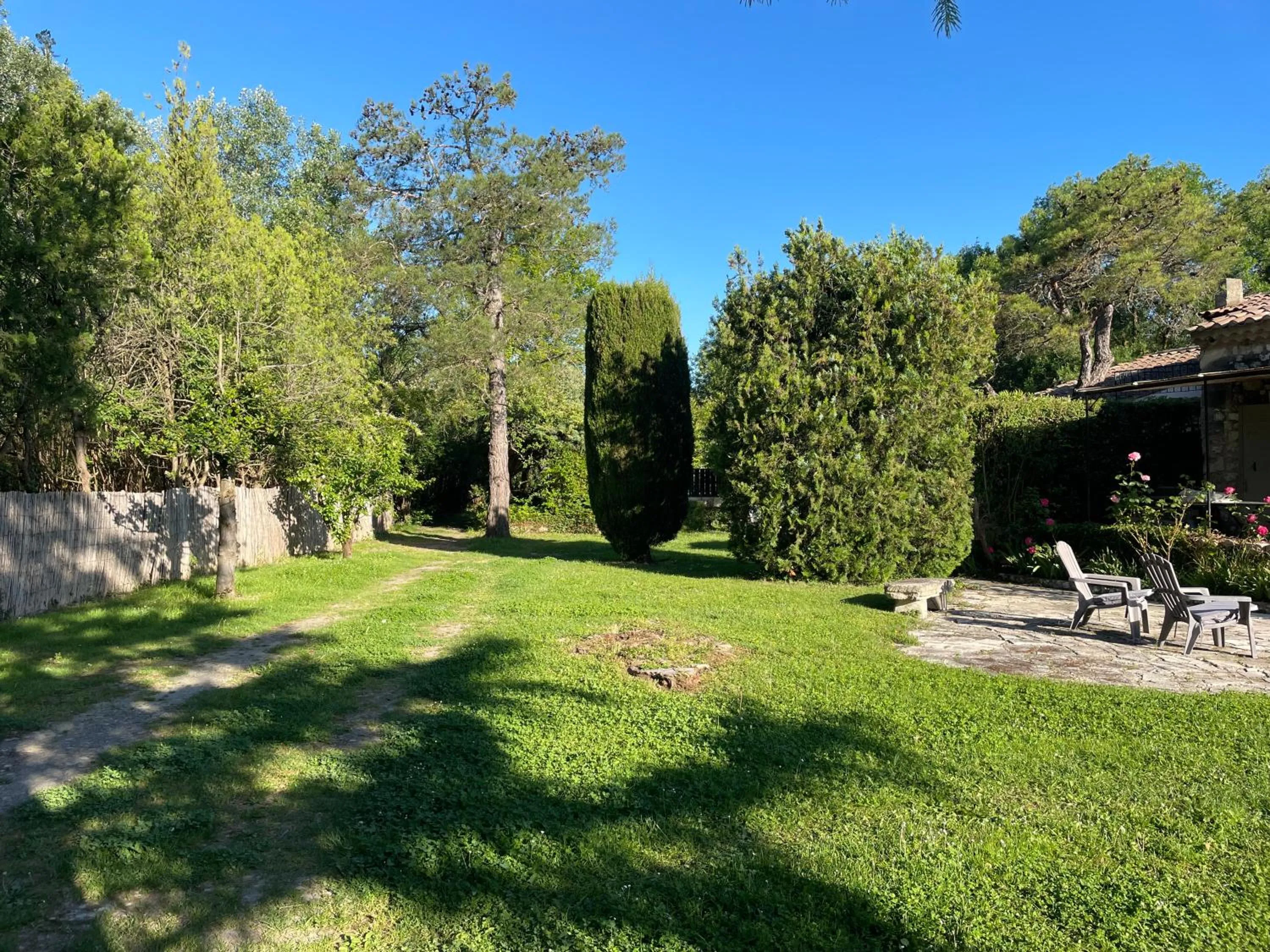 Mas Grimaud - Gîte- Studio et chambres d'hôtes familiales