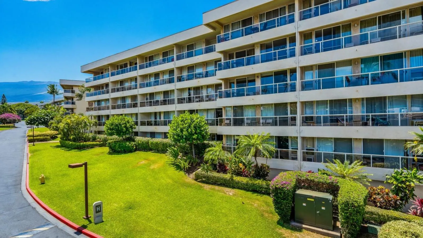 Property building in Walk to Beach from this Renovated Studio with King Bed and Resort-Level Amenities