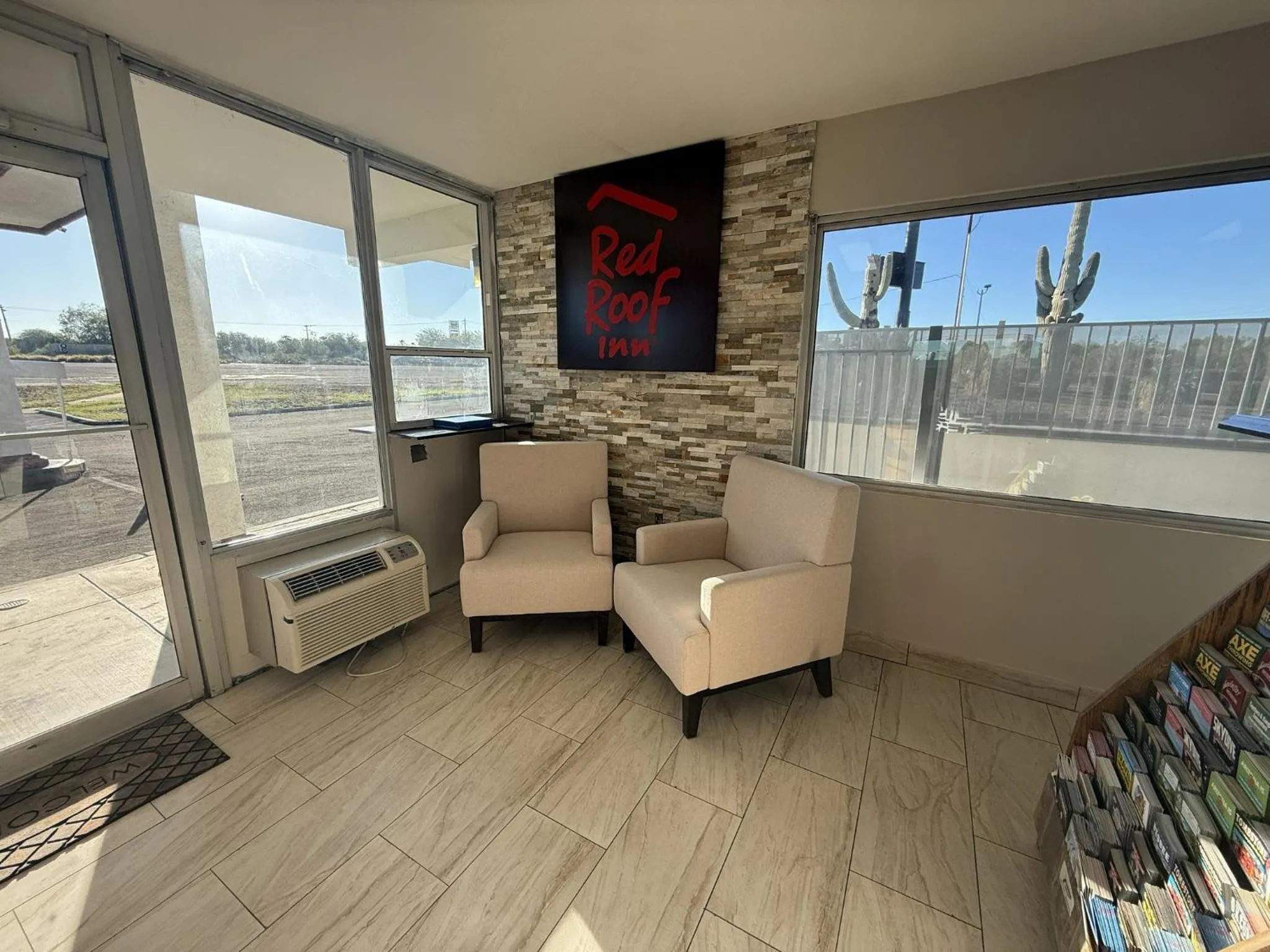 Lobby or reception in Red Roof Inn Tucson - Vail