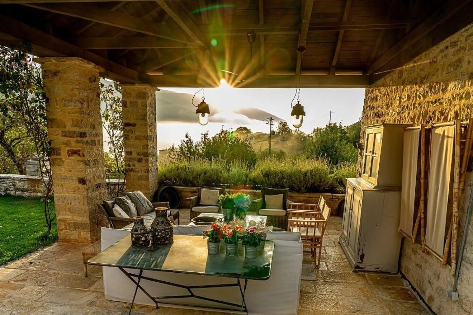 Patio in "Apeiros Chora" Hotel, Zagori