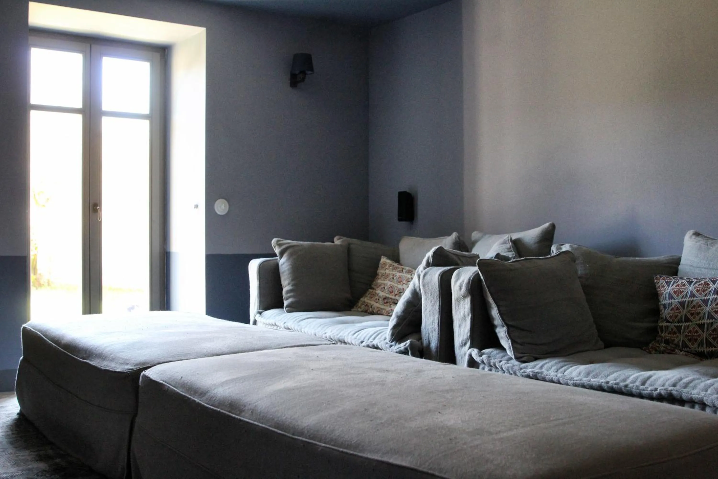 Communal lounge/ TV room, Bed in "Apeiros Chora" Hotel, Zagori