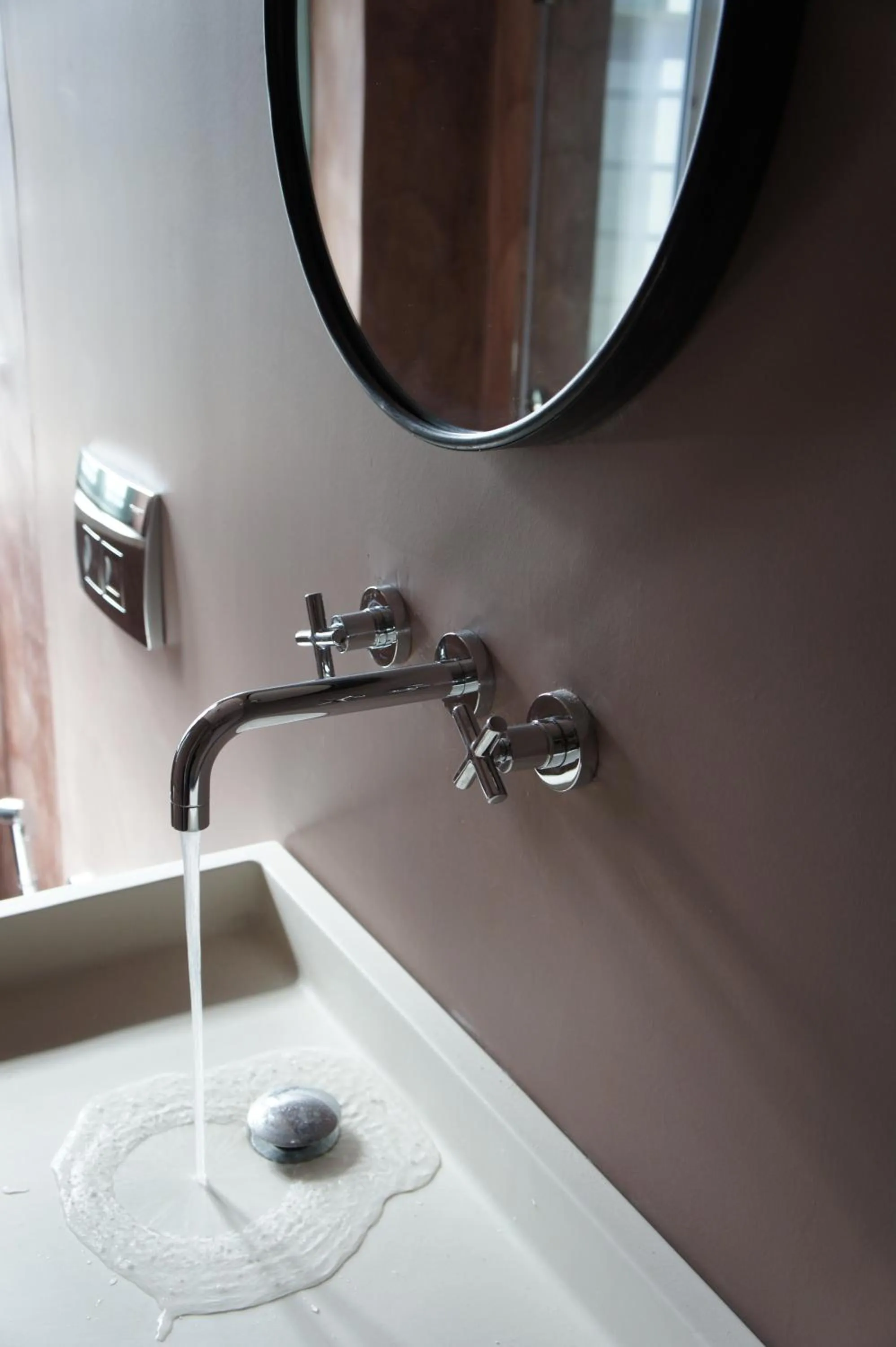 Shower in "Apeiros Chora" Hotel, Zagori