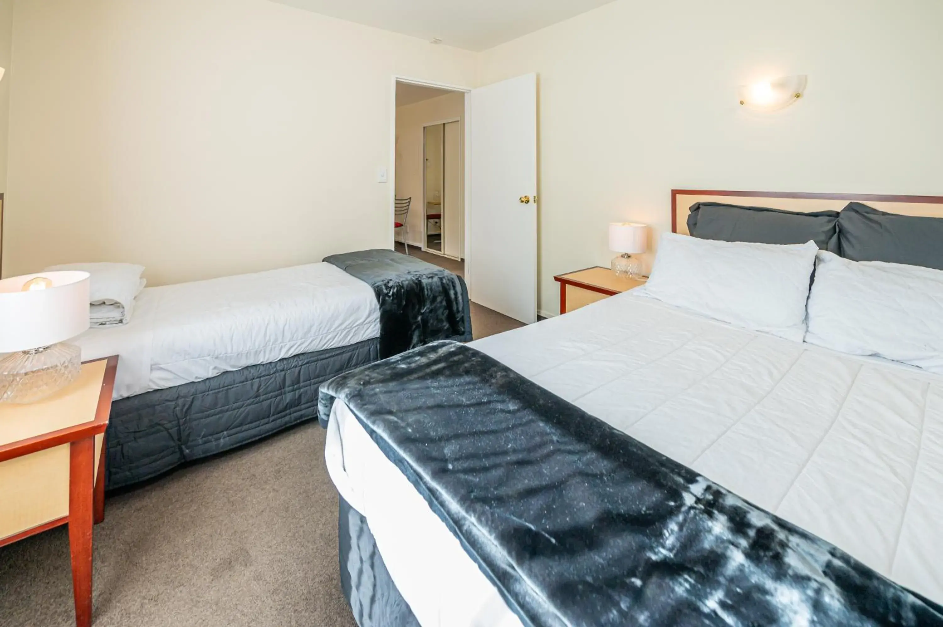 Two-Bedroom Apartment in Daffodil Motel Two-Bedroom Apartment in Daffodil Motel