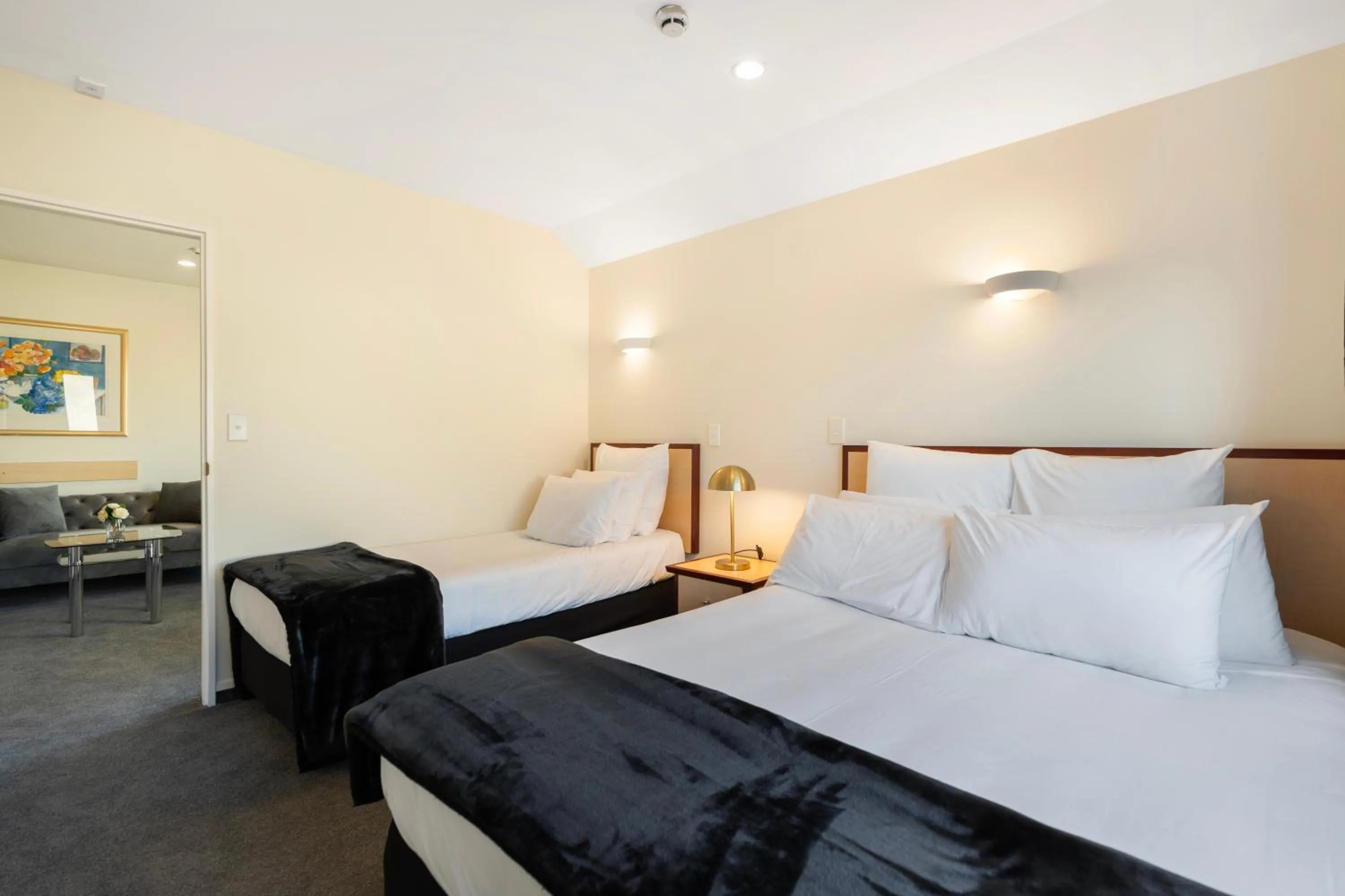 Bedroom, Bed in Daffodil Motel