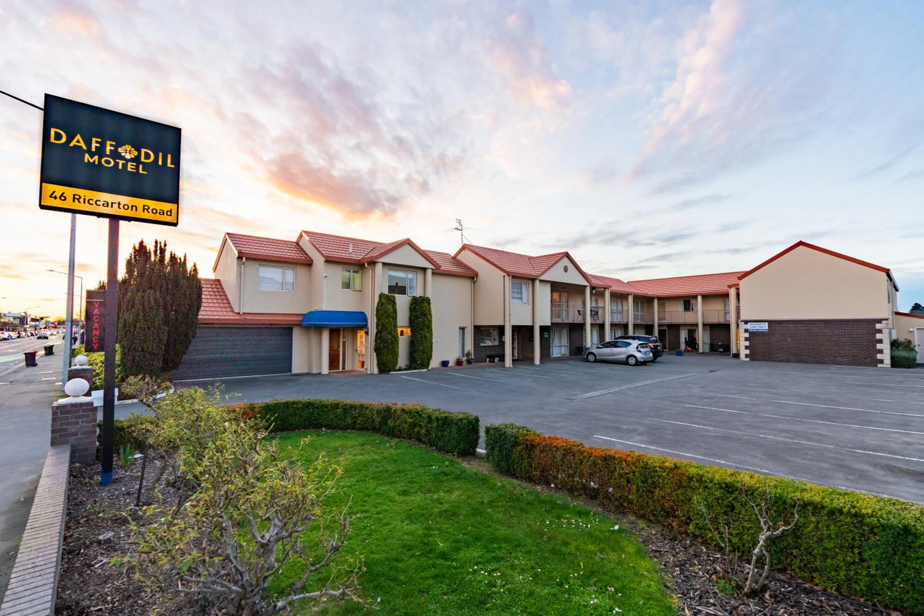 Property building in Daffodil Motel