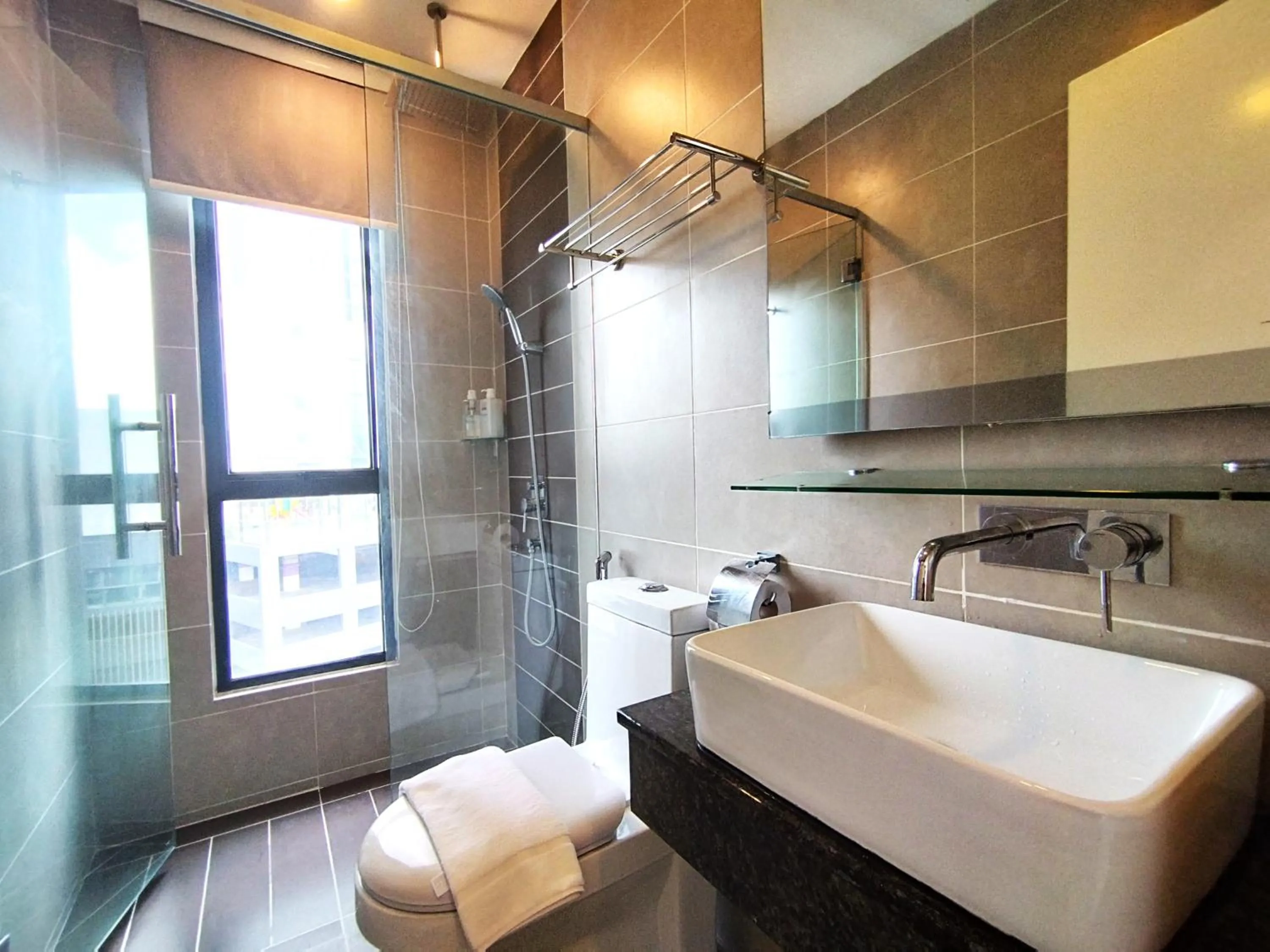 Bathroom in GENTING FoggyCold StayCation AT Ion Delemen By HAPYHOME