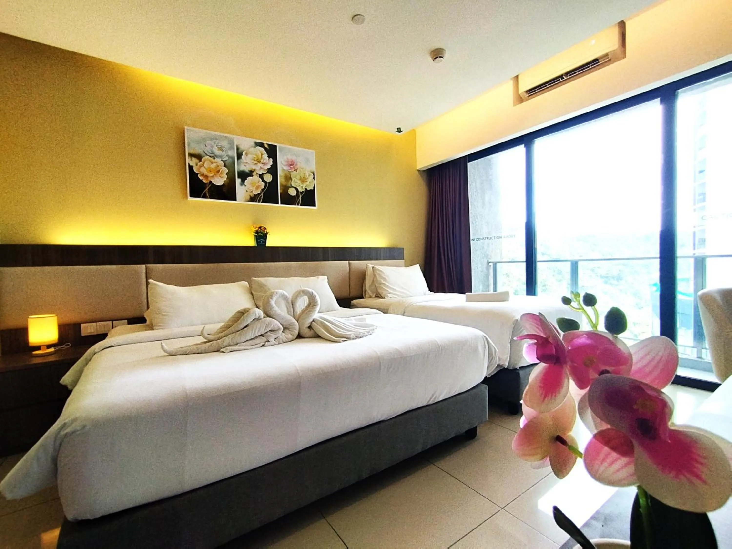 Bedroom, Bed in GENTING FoggyCold StayCation AT Ion Delemen By HAPYHOME