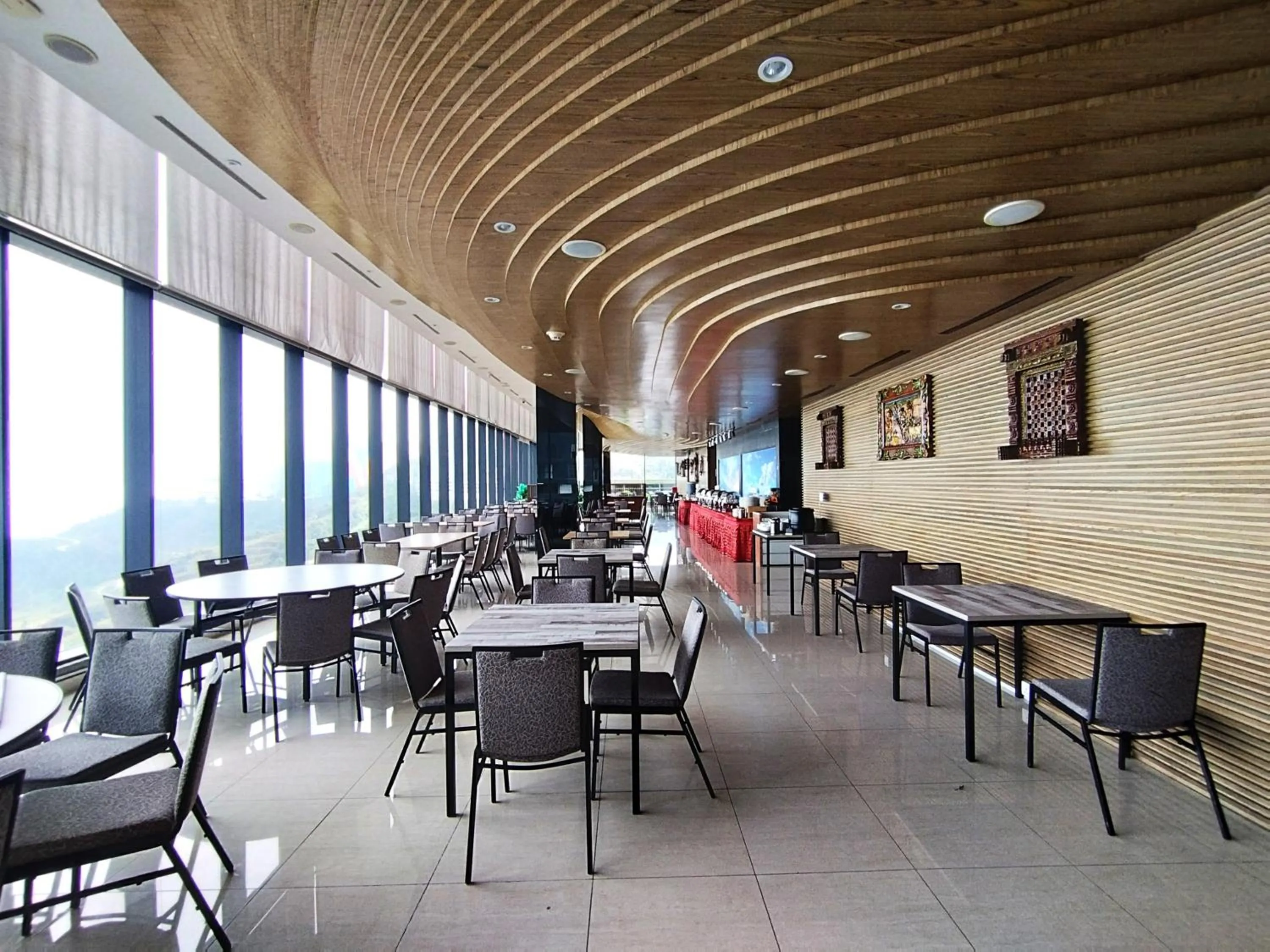 Restaurant/places to eat in GENTING FoggyCold StayCation AT Ion Delemen By HAPYHOME