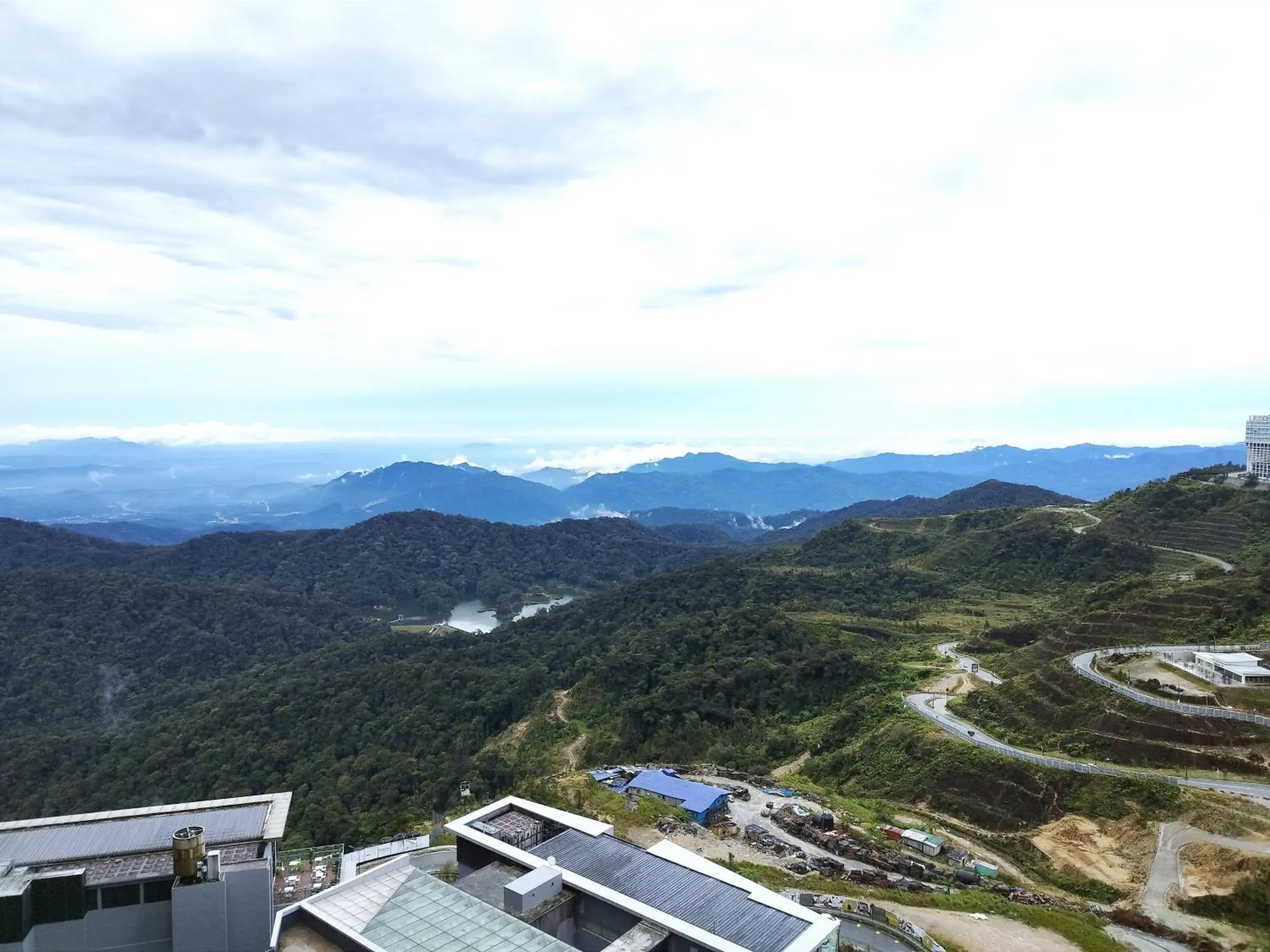 Mountain view in GENTING FoggyCold StayCation AT Ion Delemen By HAPYHOME Mountain view in GENTING FoggyCold StayCation AT Ion Delemen By HAPYHOME