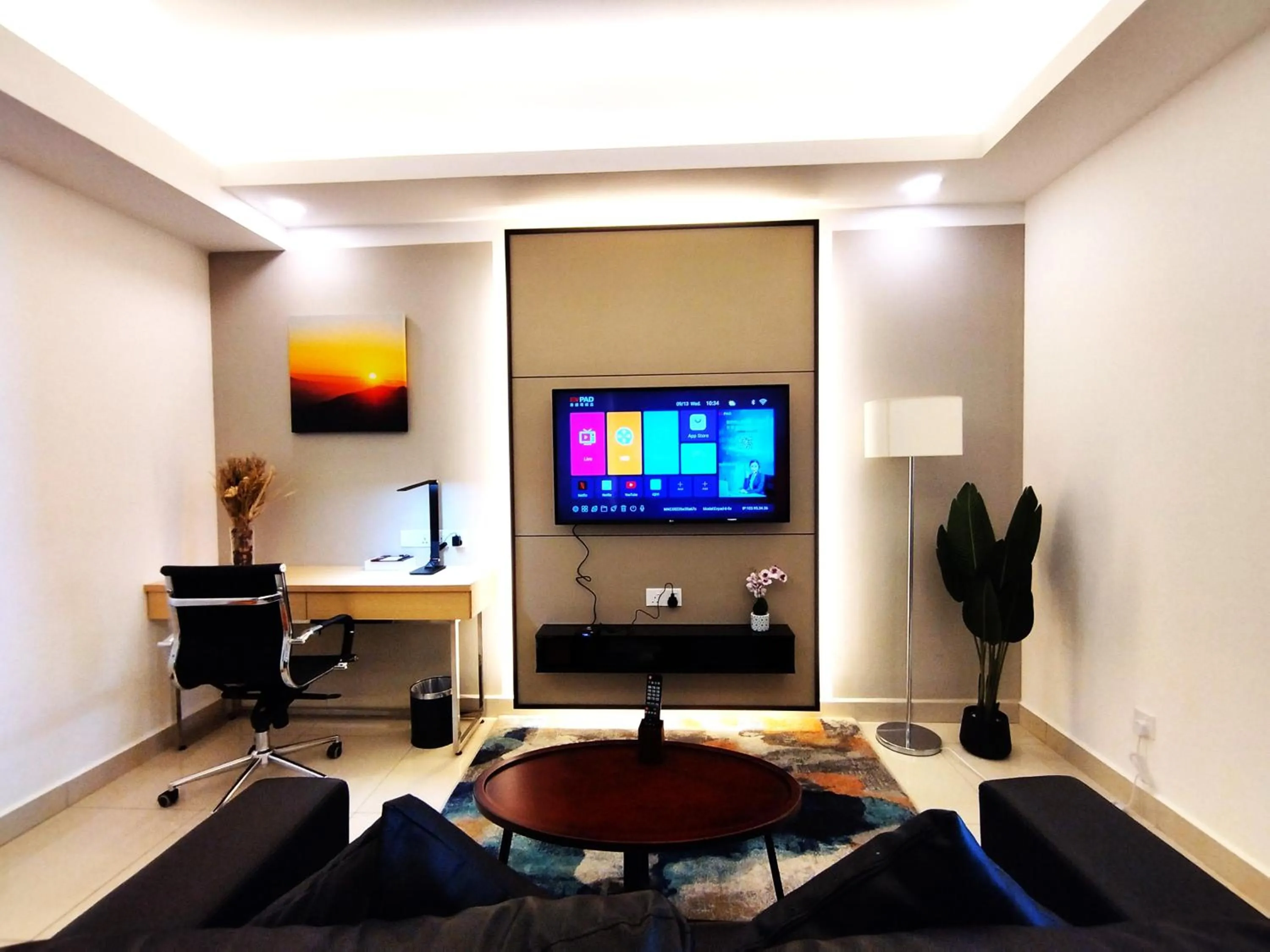 Living room in GENTING FoggyCold StayCation AT Ion Delemen By HAPYHOME