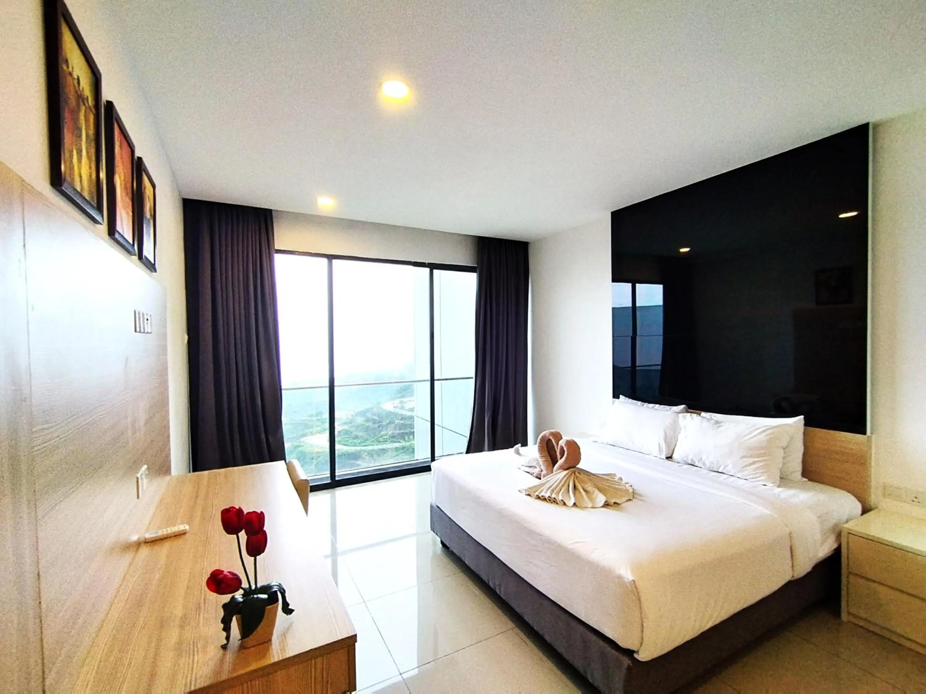 Bedroom, Bed in GENTING FoggyCold StayCation AT Ion Delemen By HAPYHOME