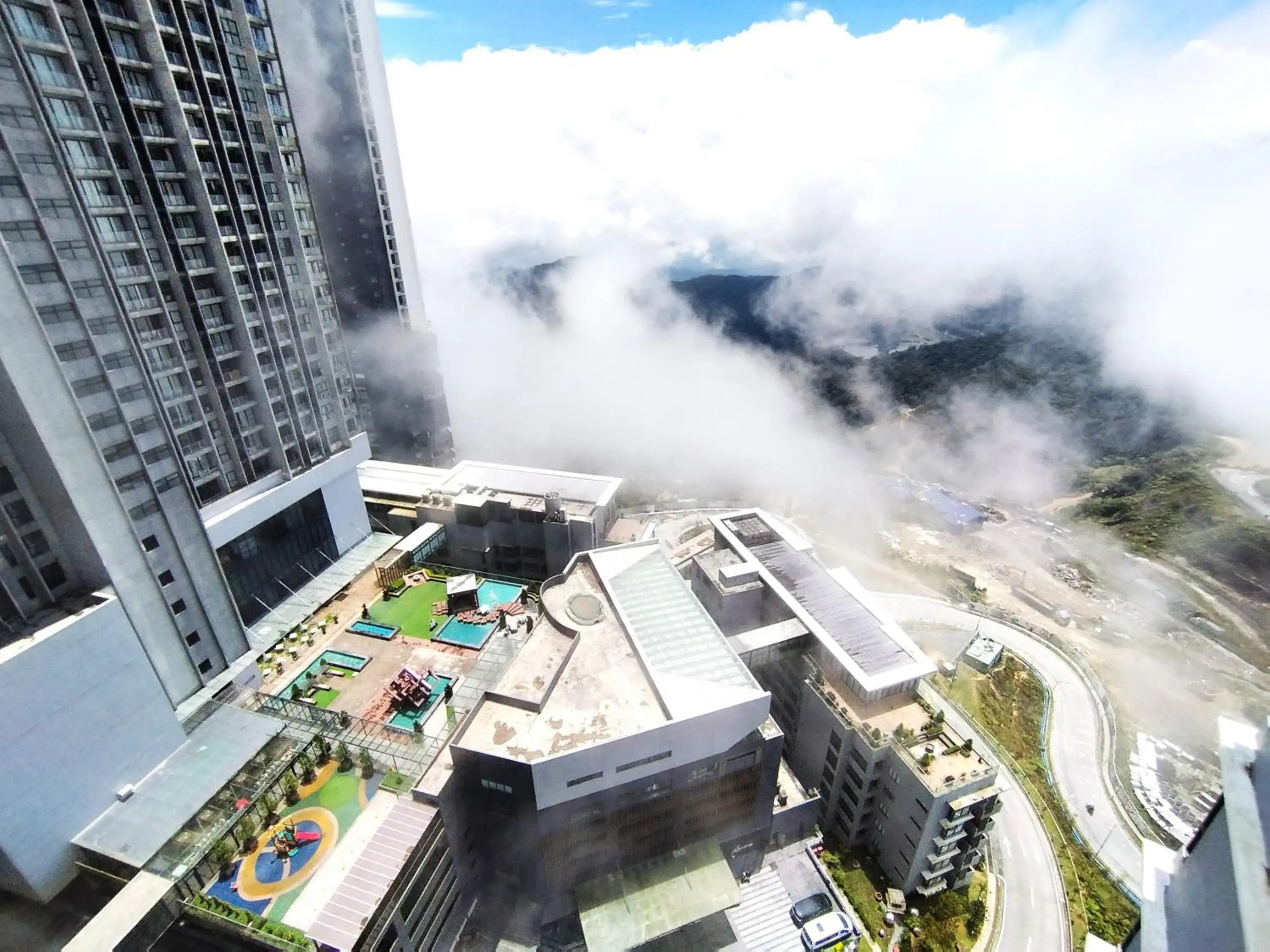 Mountain view in GENTING FoggyCold StayCation AT Ion Delemen By HAPYHOME Mountain view in GENTING FoggyCold StayCation AT Ion Delemen By HAPYHOME