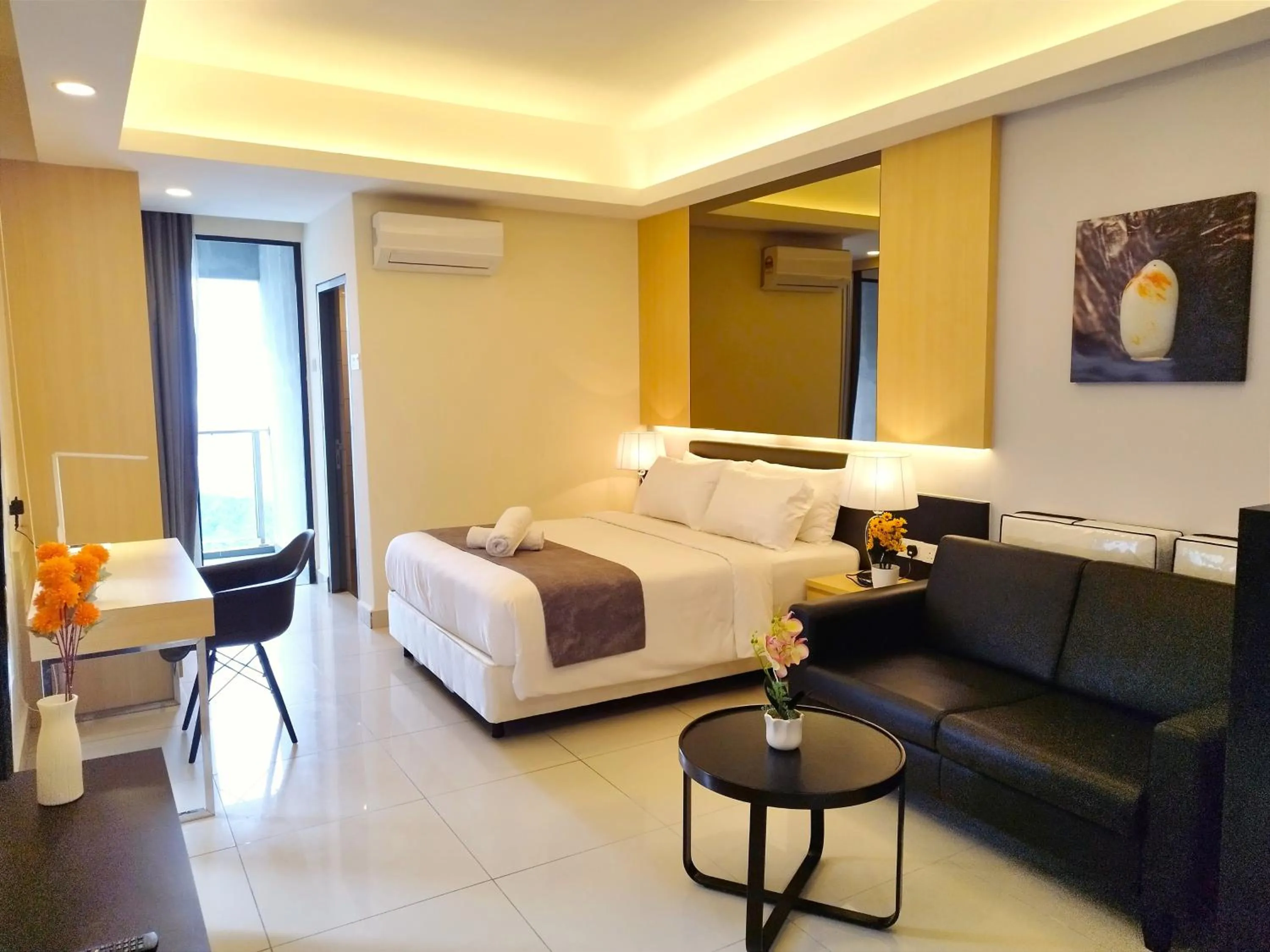 Bedroom, Bed in GENTING FoggyCold StayCation AT Ion Delemen By HAPYHOME