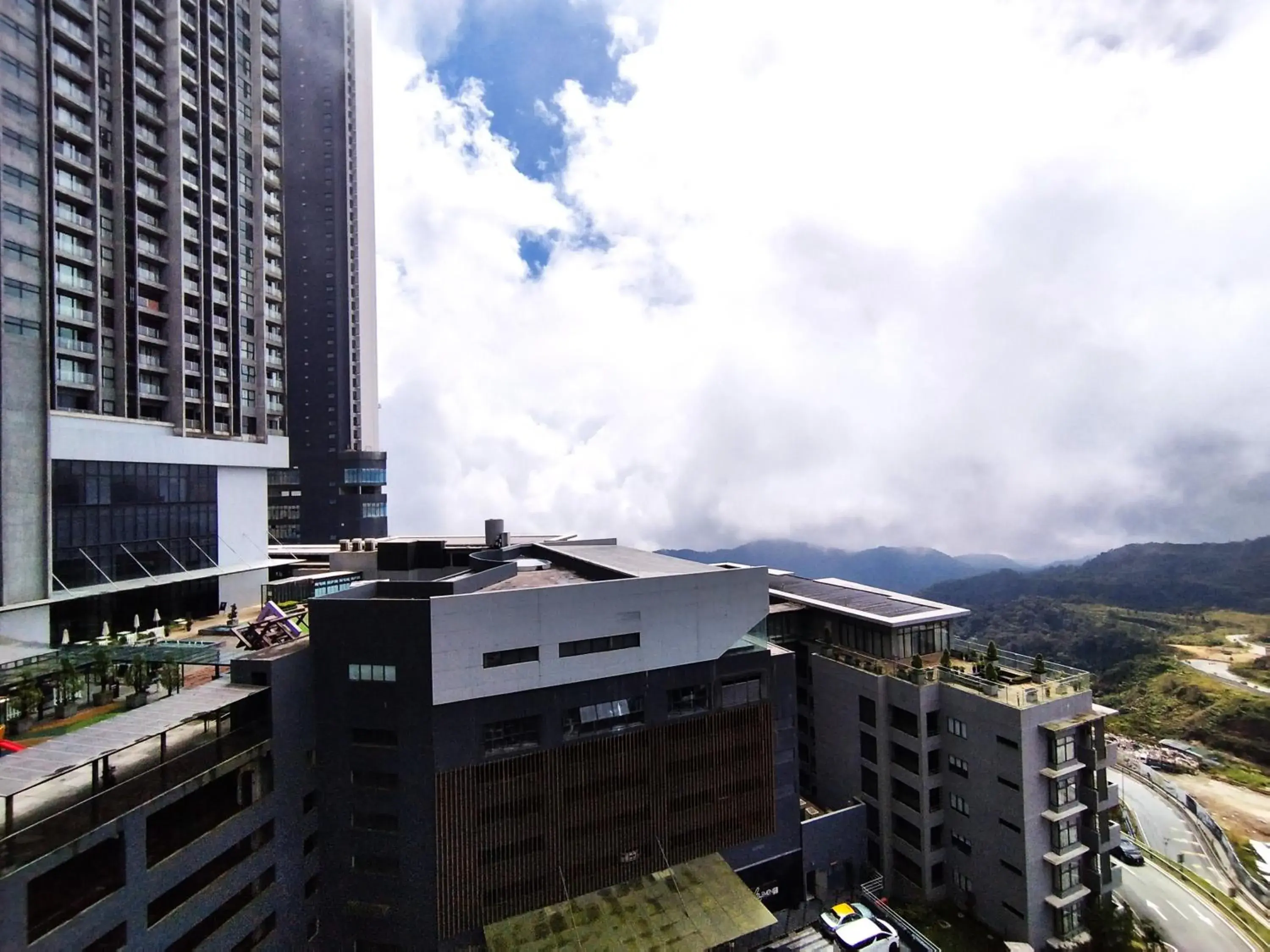 Mountain view in GENTING FoggyCold StayCation AT Ion Delemen By HAPYHOME Mountain view in GENTING FoggyCold StayCation AT Ion Delemen By HAPYHOME