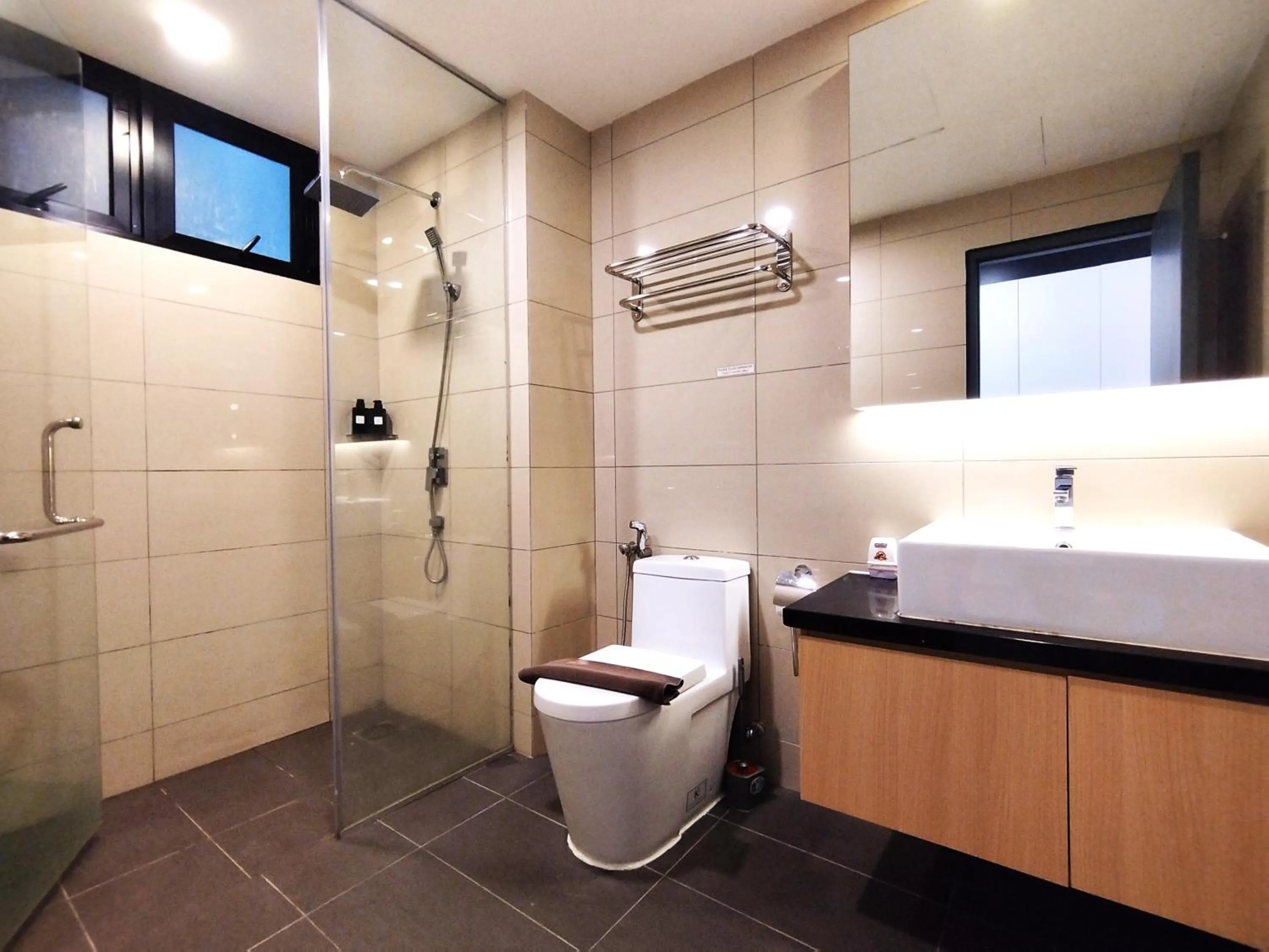 Bathroom in GENTING FoggyCold StayCation AT Ion Delemen By HAPYHOME