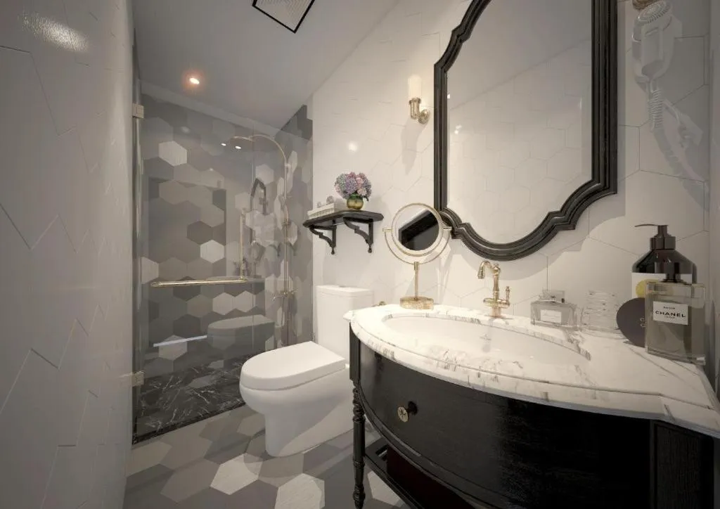 Shower in Hanoi Graceful Hotel and Travel