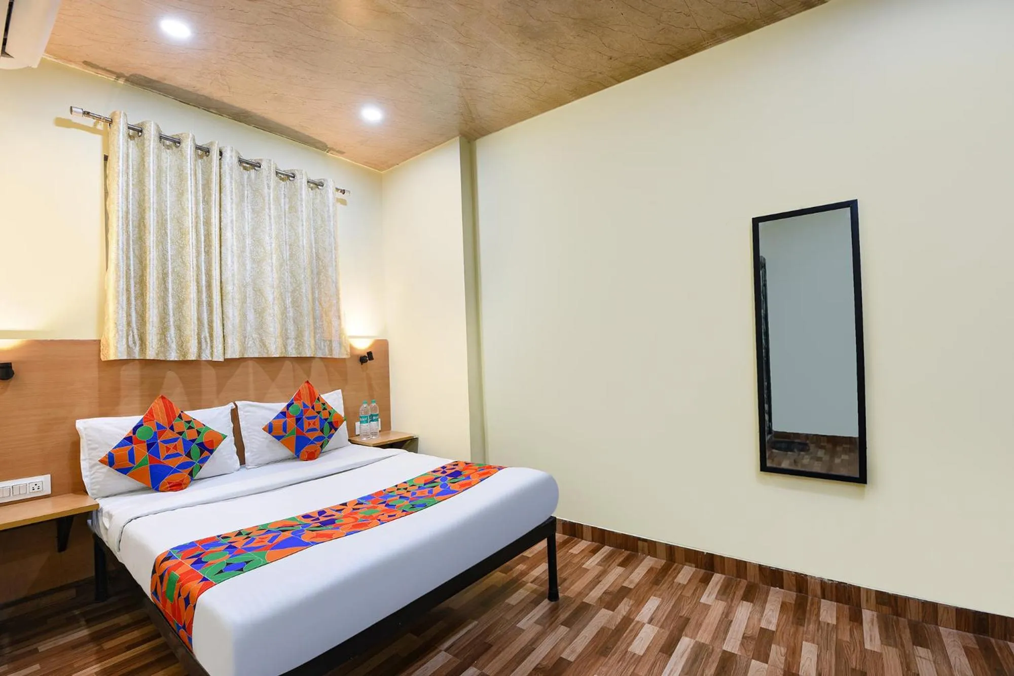 Deluxe Room - single occupancy in FabHotel Royal Reena Residency