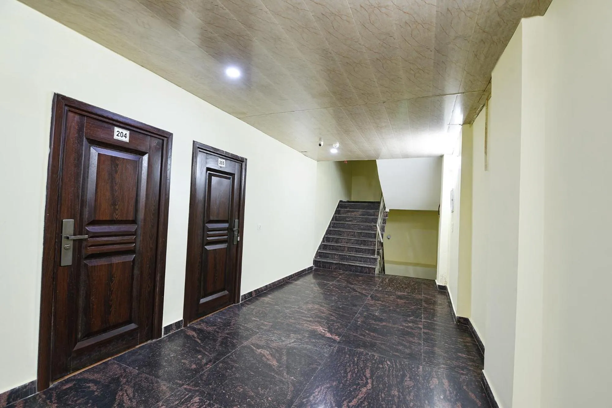 Lobby or reception in FabHotel Royal Reena Residency