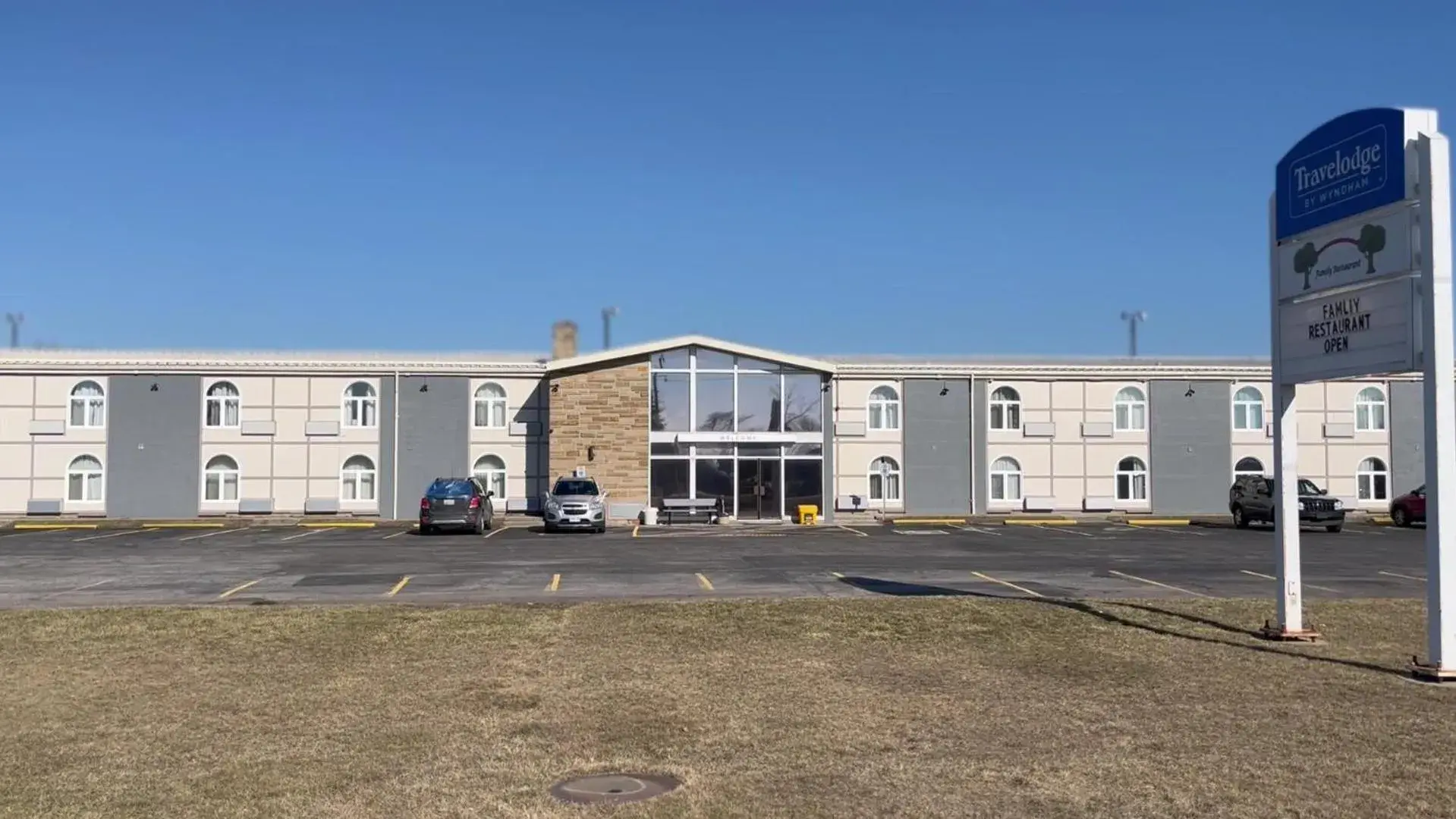 Property Building in Travelodge by Wyndham Sarnia