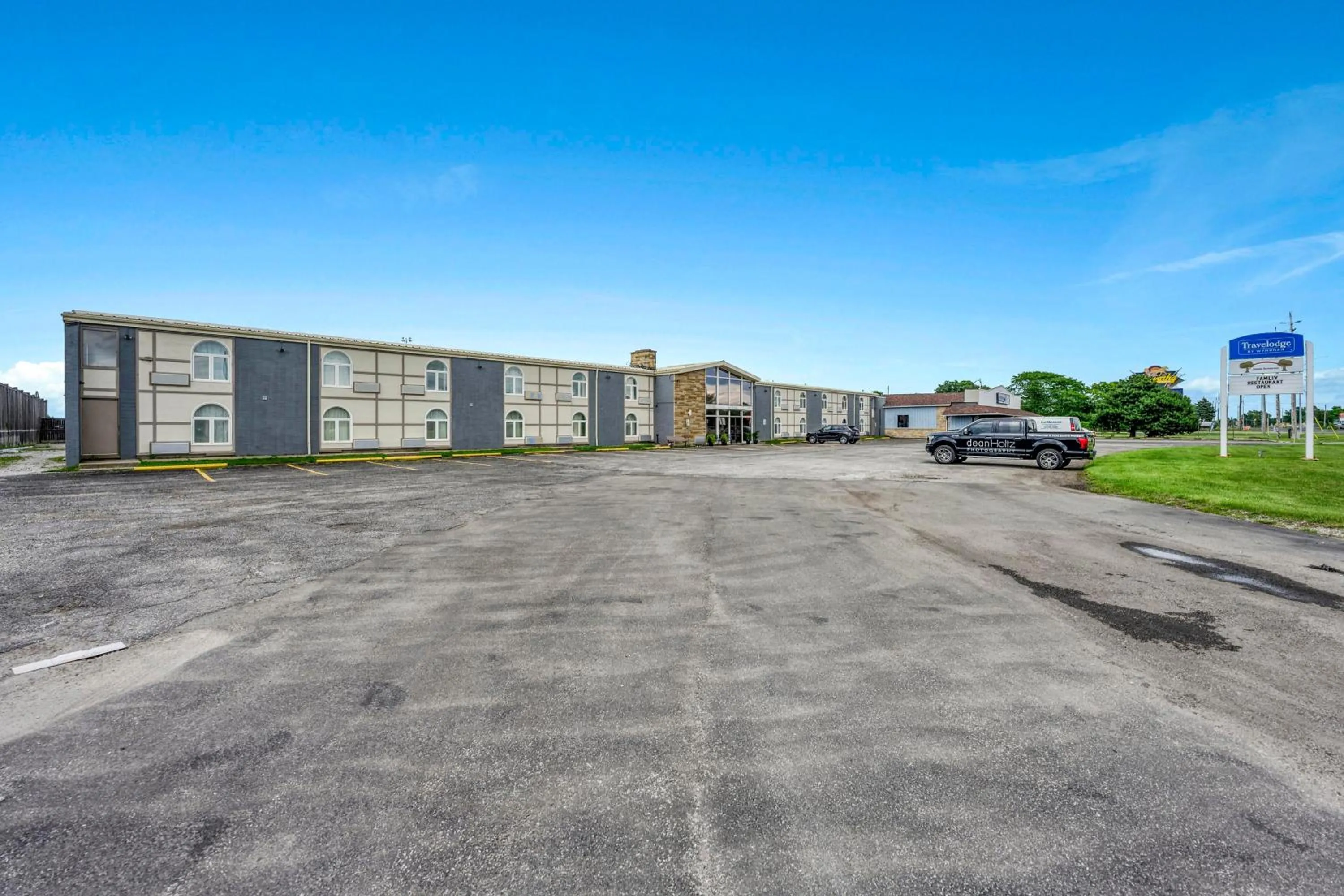 Continental breakfast in Travelodge by Wyndham Sarnia