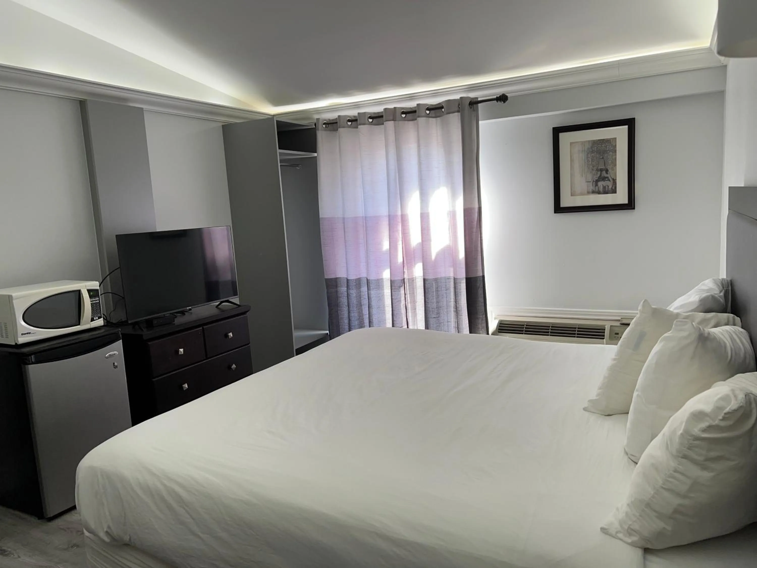 Travelodge by Wyndham Sarnia