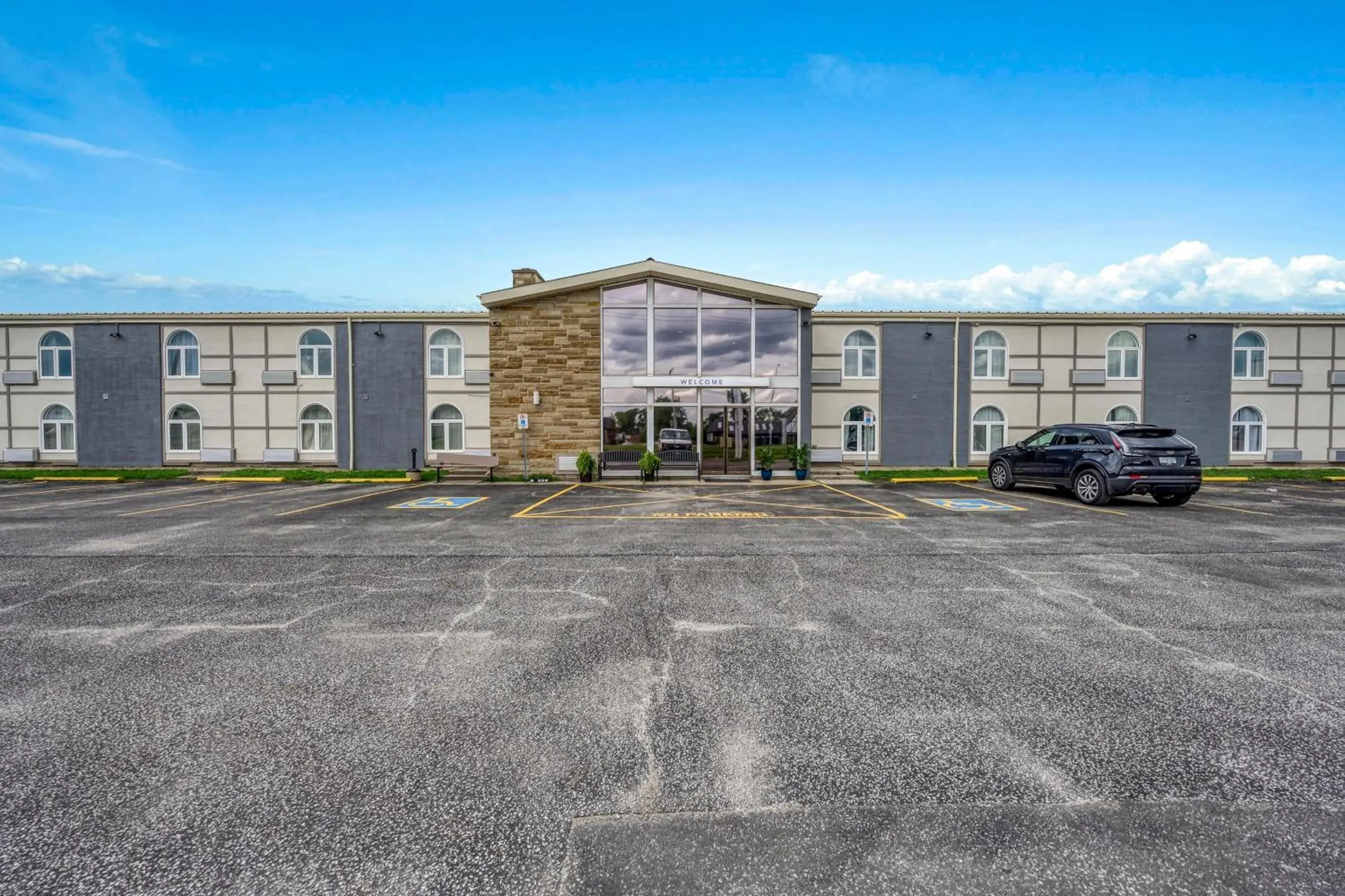 Property Building in Travelodge by Wyndham Sarnia