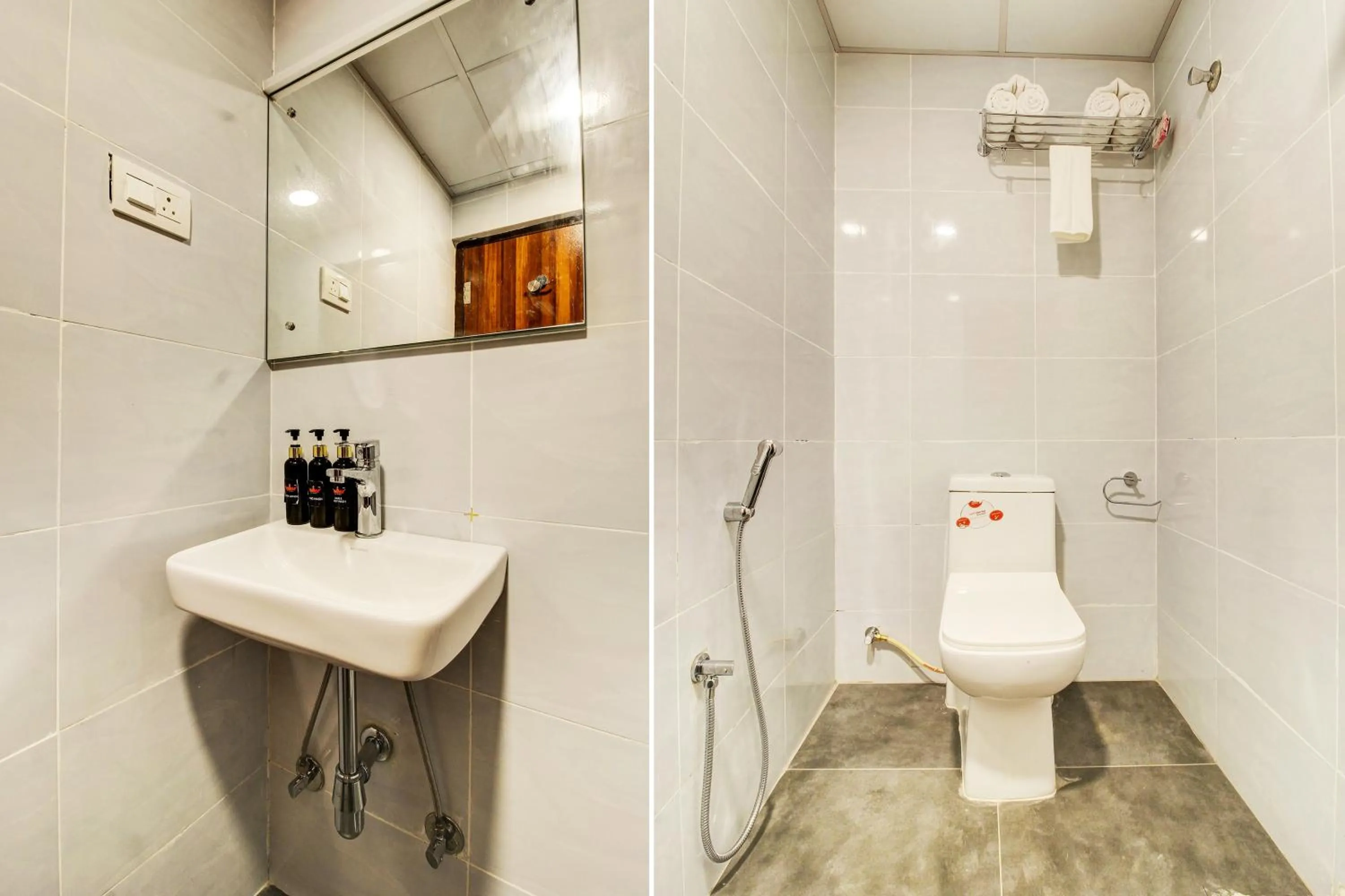 Bathroom in Super Townhouse Rcc Hotel Banjara Hills