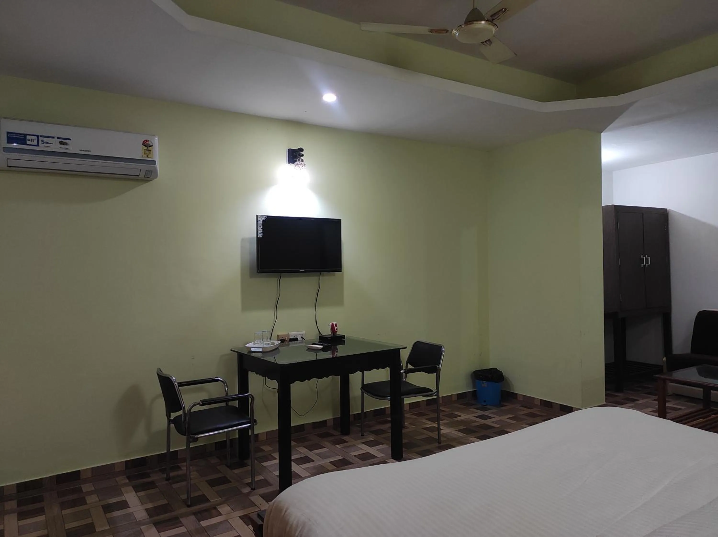 Bed in Hotel Sanjivani Heritage Top Best Budget Hotels in Dibrugarh, Assam