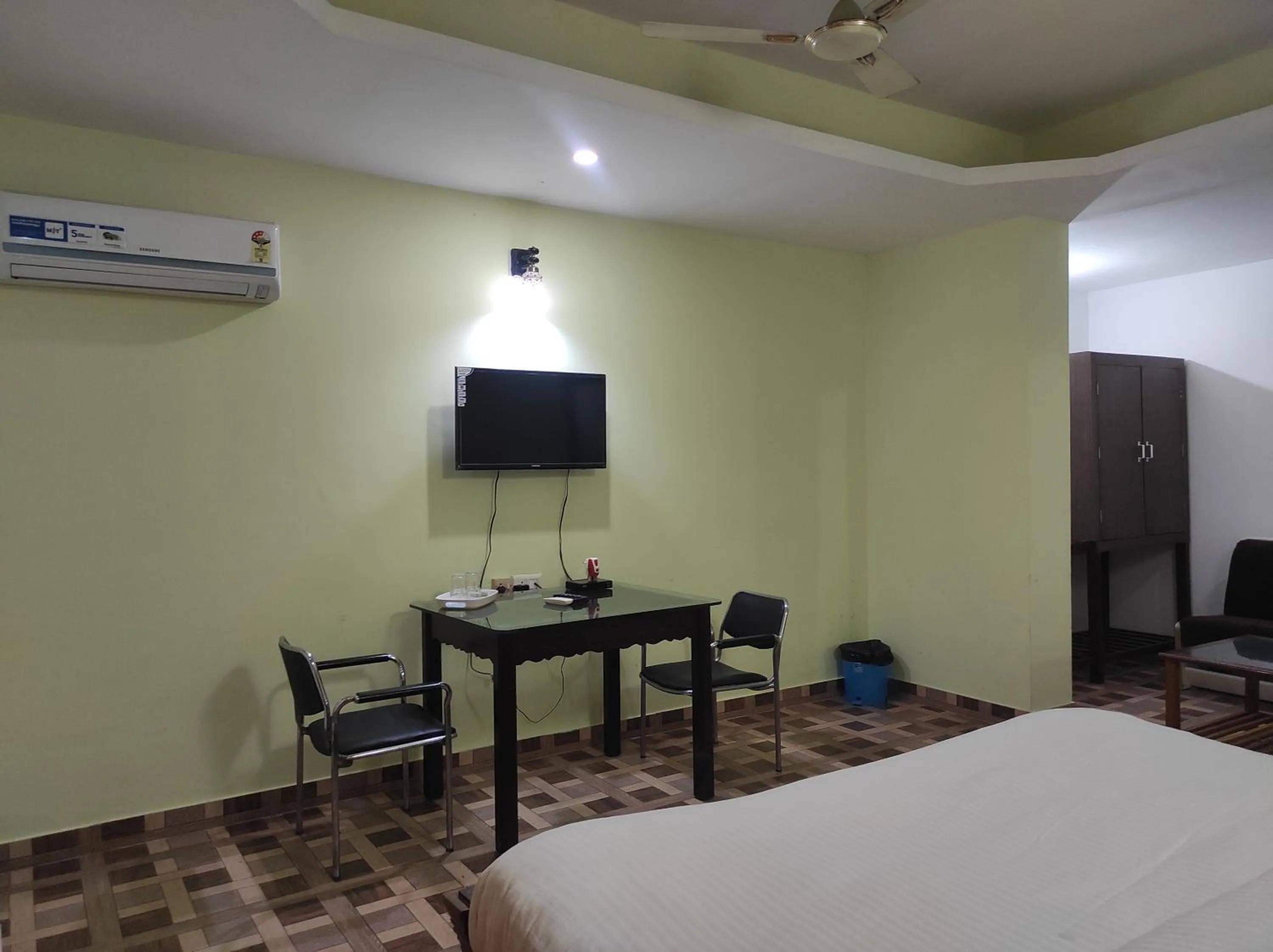 Bed in Hotel Sanjivani Heritage Top Best Budget Hotels in Dibrugarh, Assam