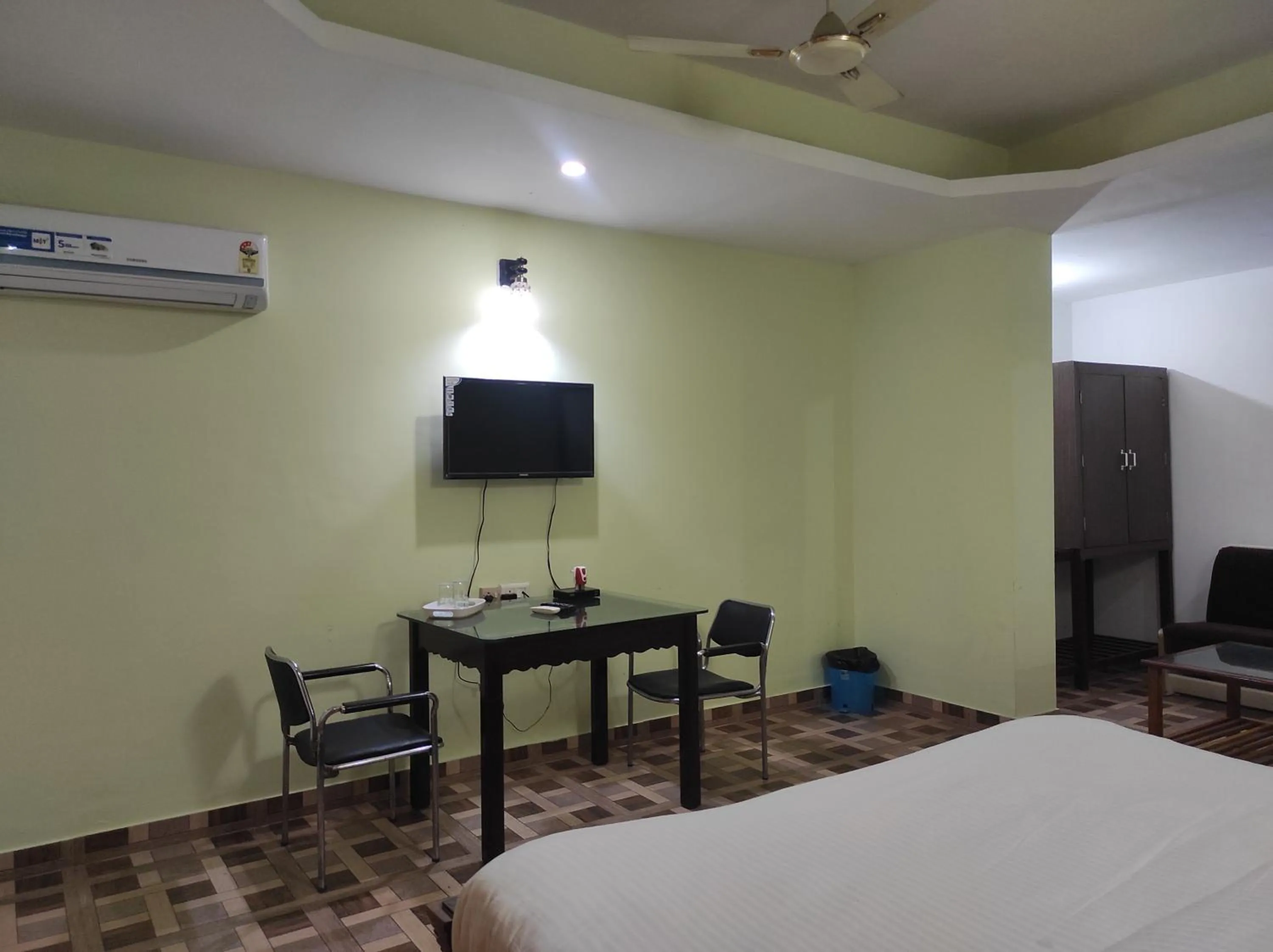 Bed in Hotel Sanjivani Heritage Top Best Budget Hotels in Dibrugarh, Assam