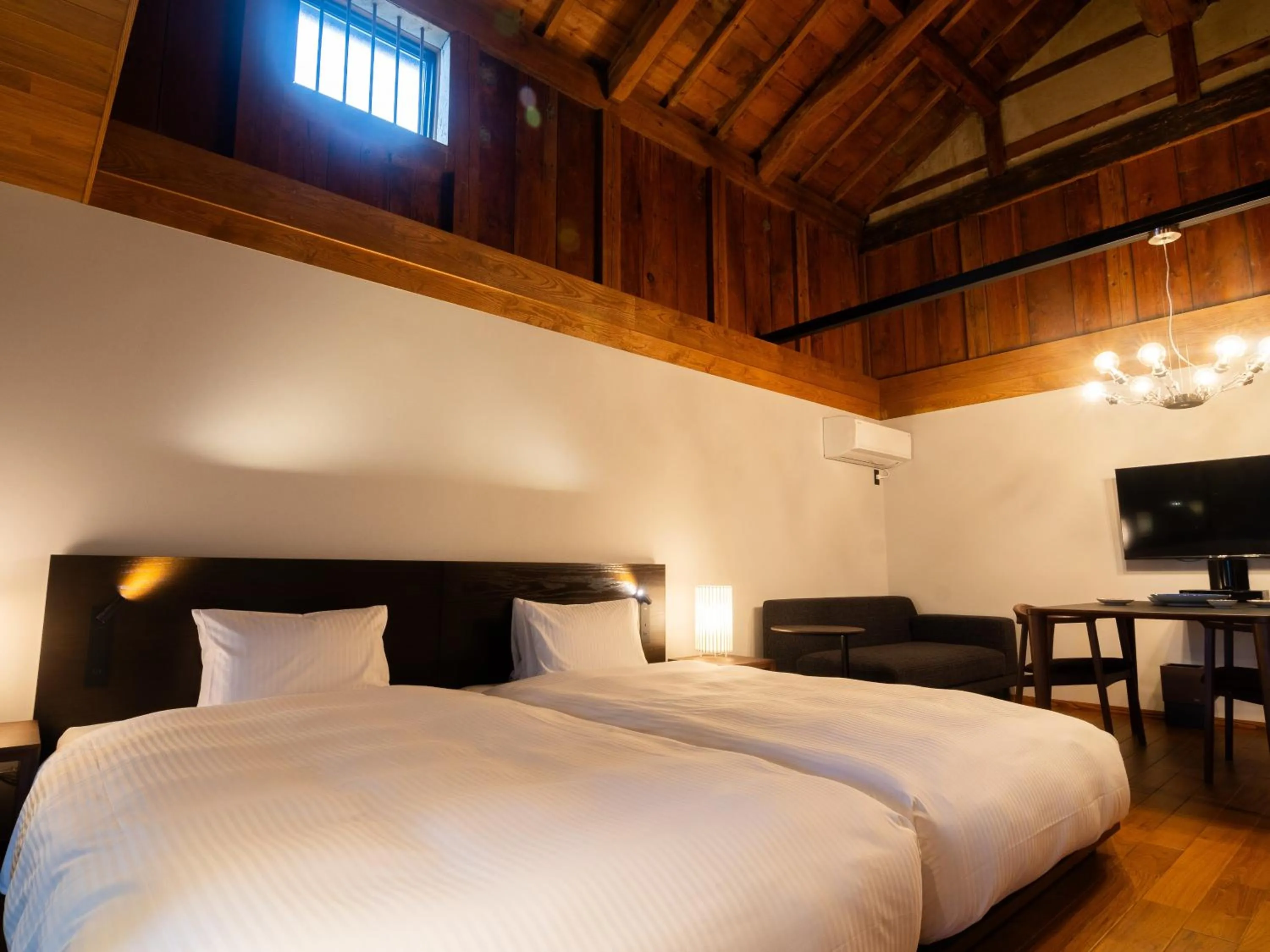 Bedroom, Bed in Auberge Homachi Mikuniminato