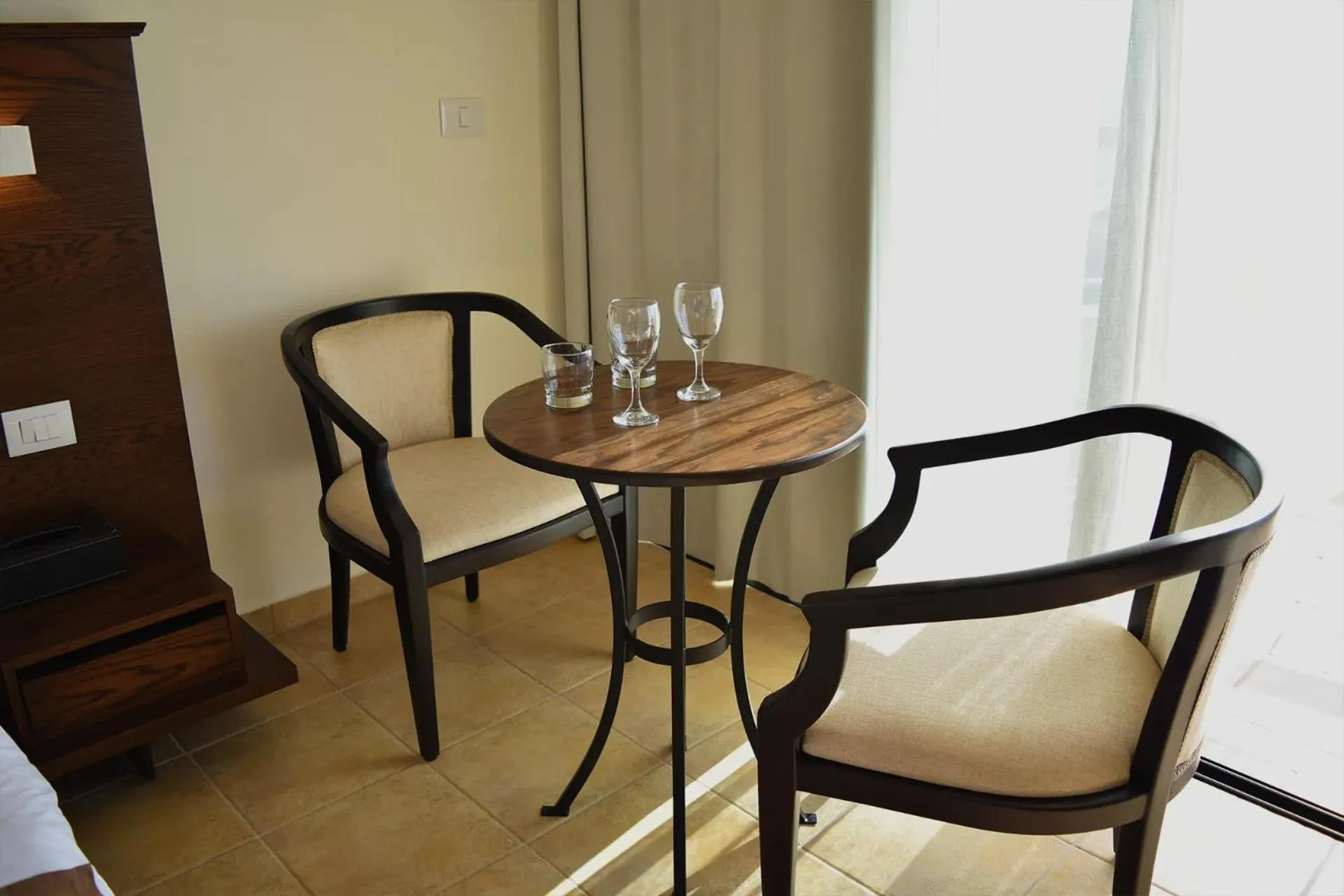 Dining area in Sands Hotel