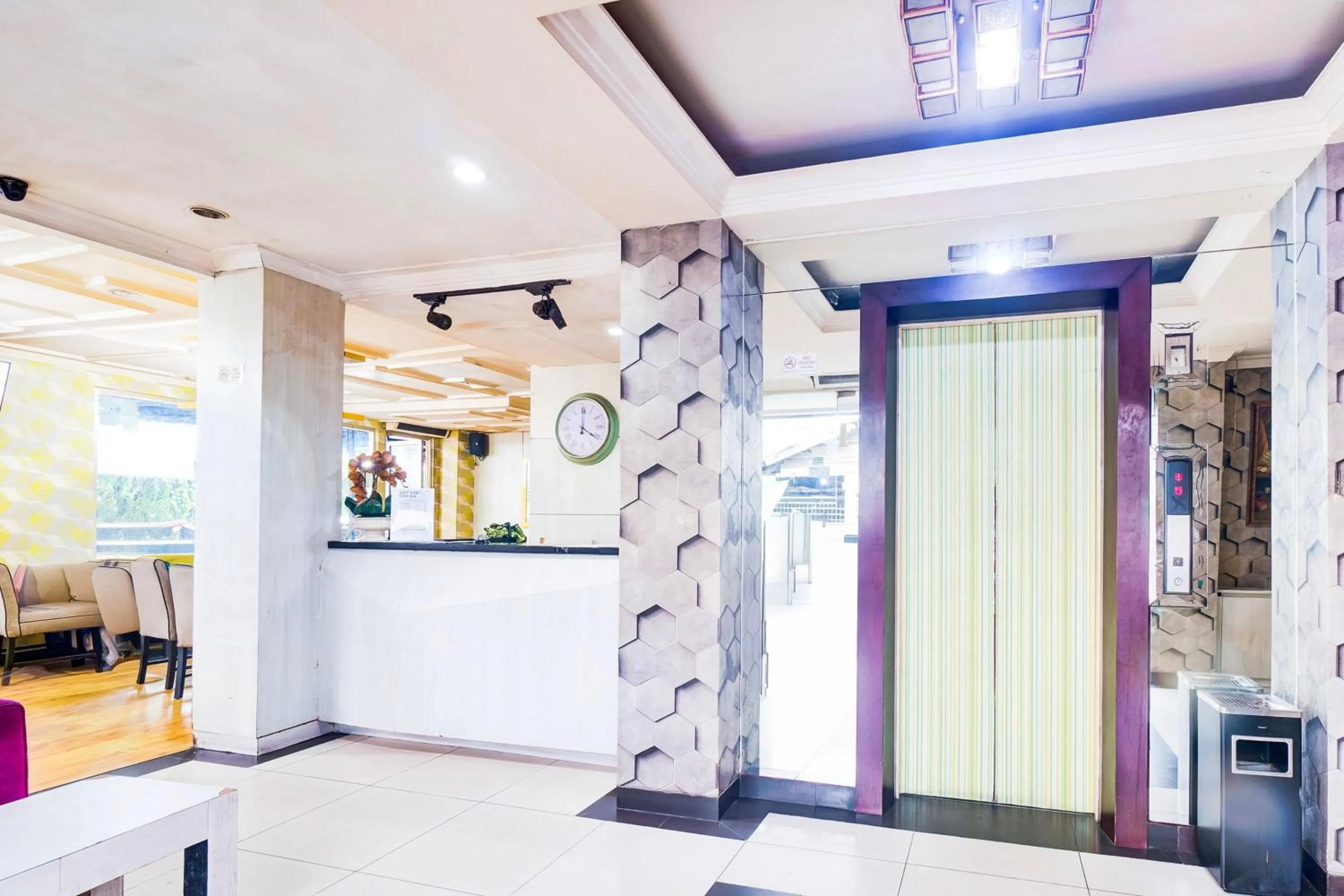 Lobby or reception in Collection O Mangga Besar Near Mangga Besar Station