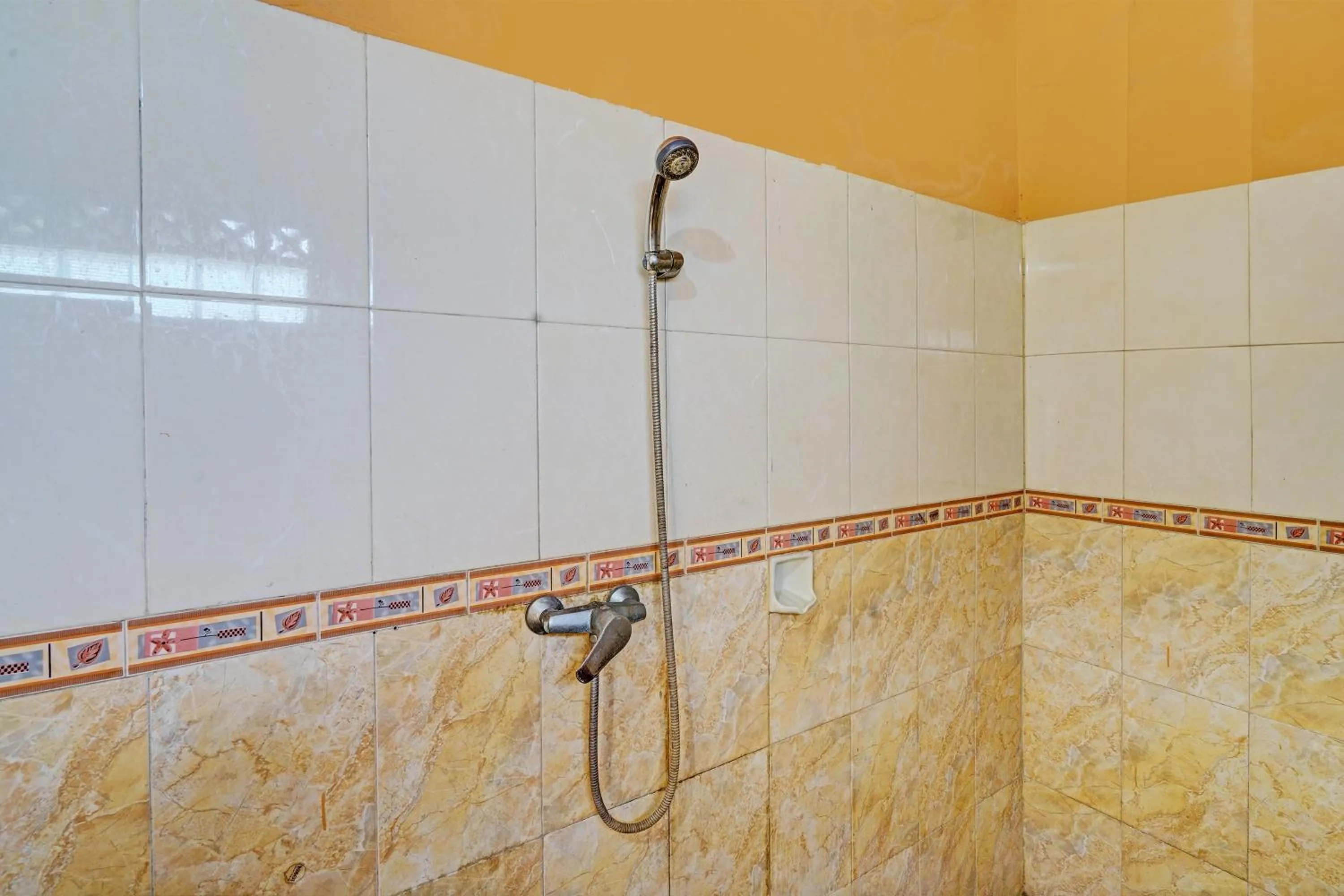 Bathroom in Hotel O P3 Guest House