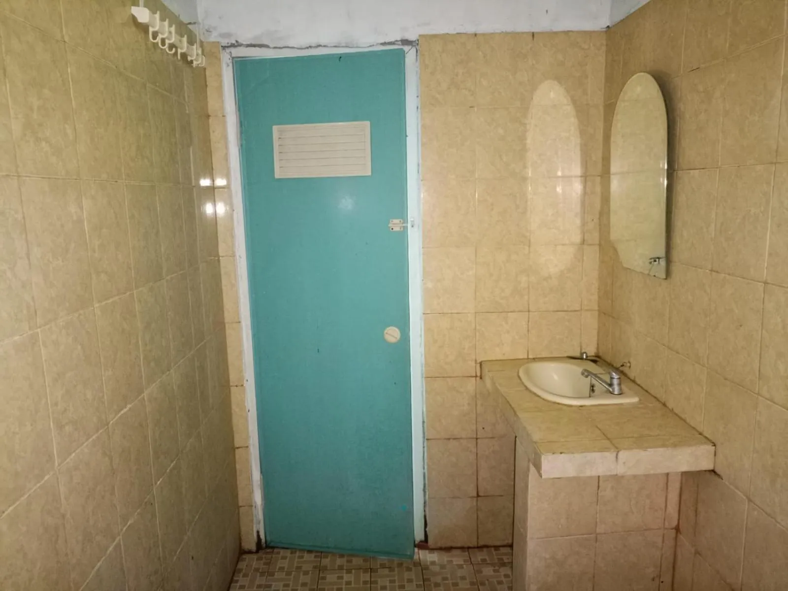 Bathroom in Hotel O Puri Azzura Danau Ranau Near Danau Ranau Pusri