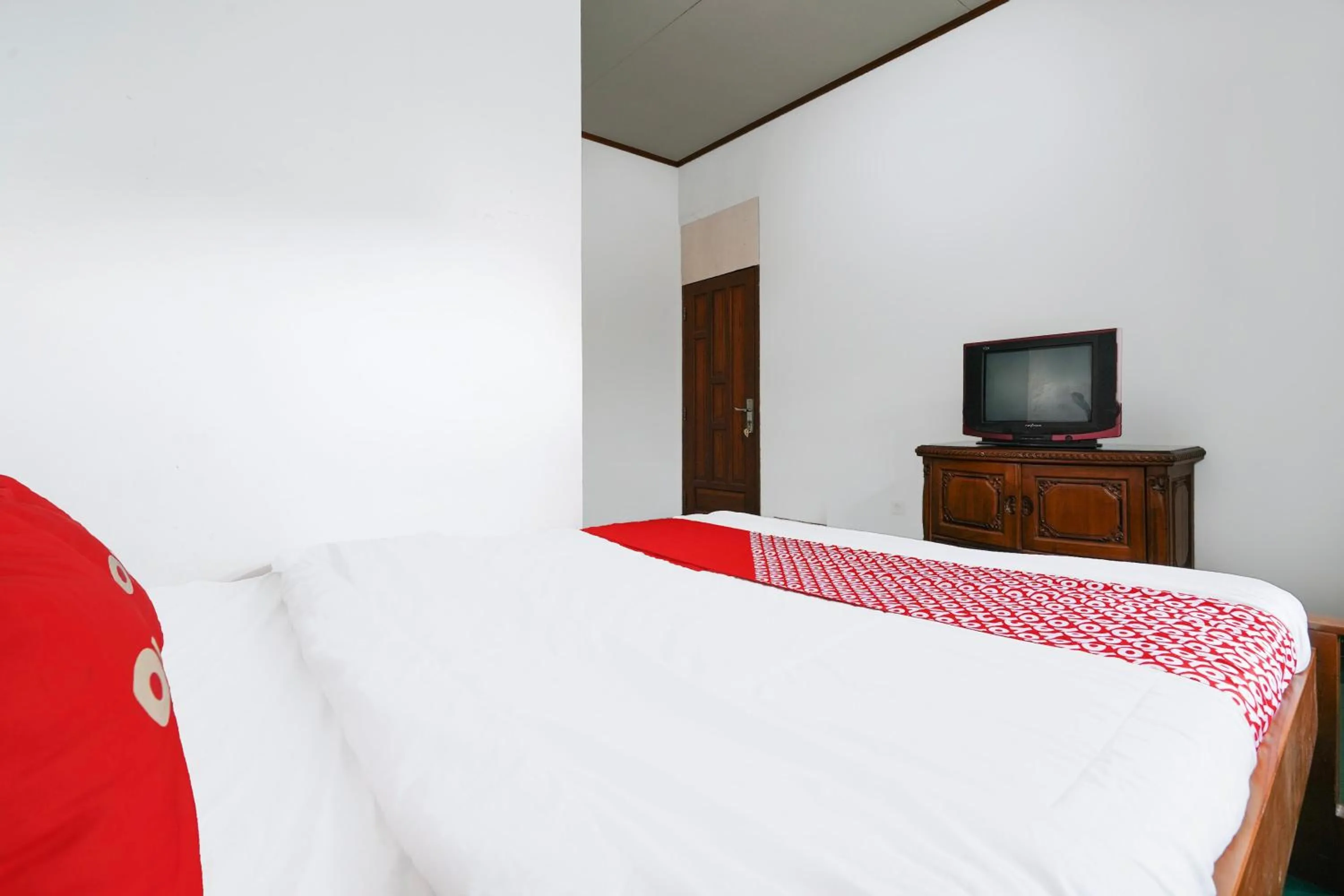 Bedroom, Bed in OYO 93248 Villa Syariah Astuti Lestari