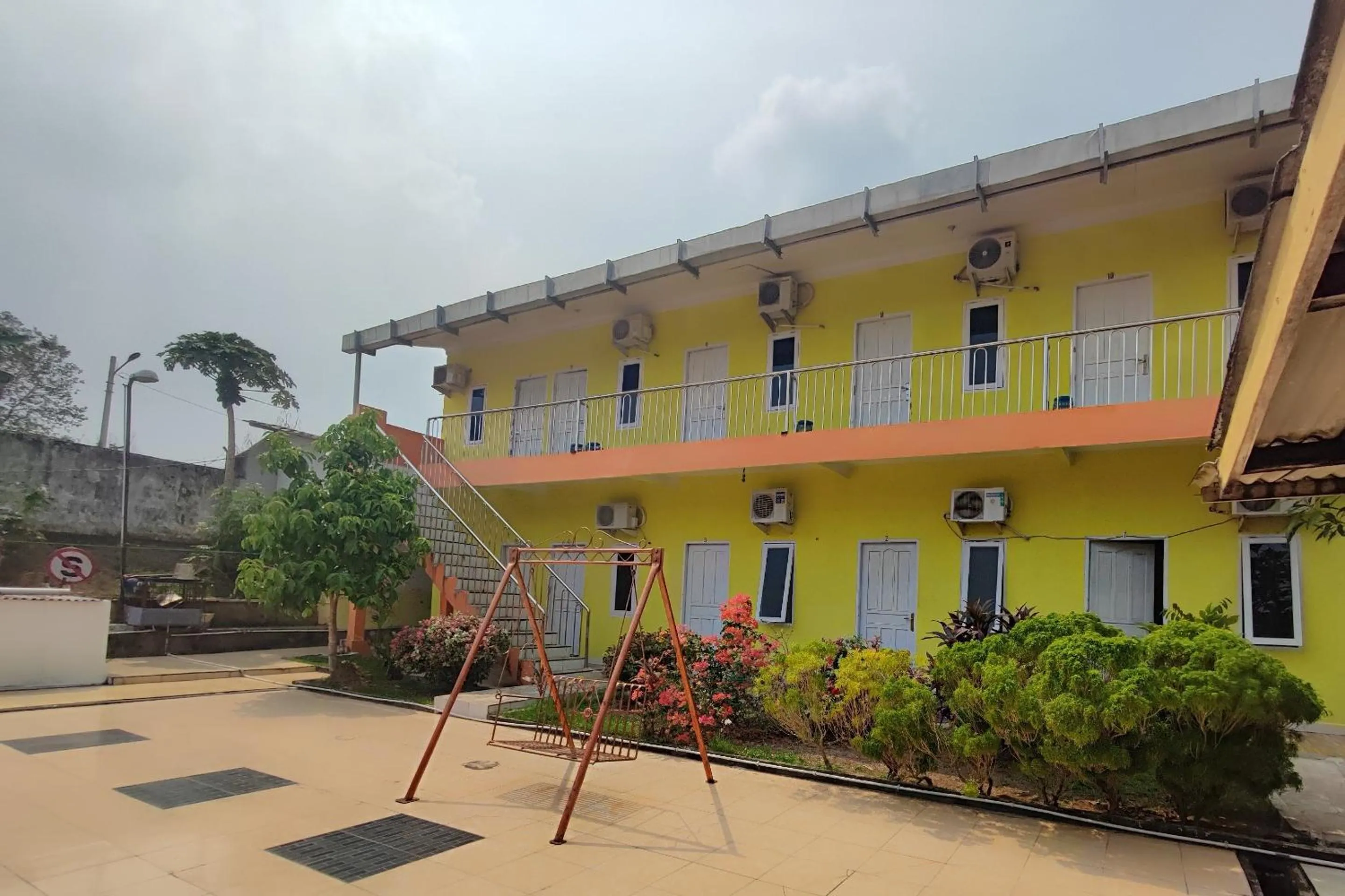 Facade/entrance in Hotel O Garuda Bandara Guesthouse