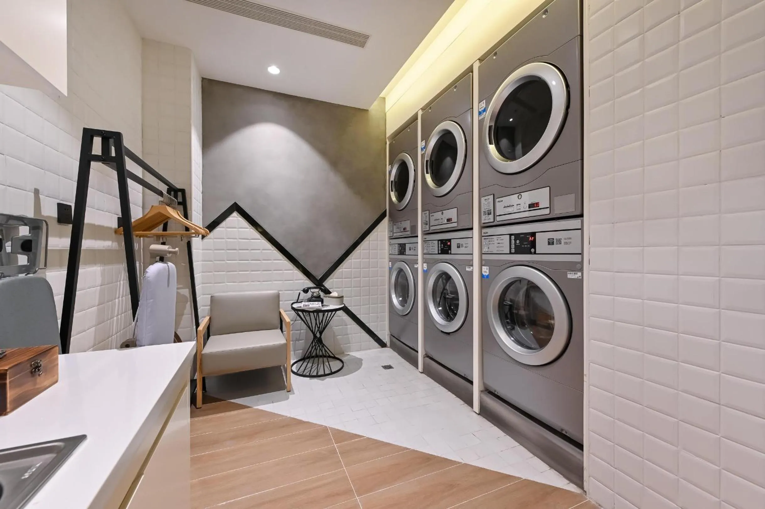Atour Hotel Beijing Guomao West Dawang Road
