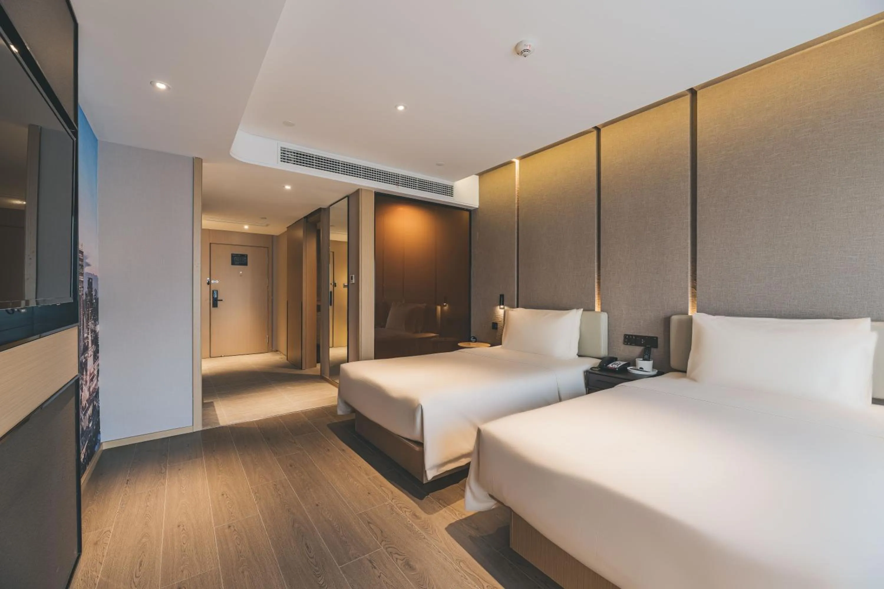 Bed in Atour S Hotel Shanghai Xujiahui Tianyaoqiao