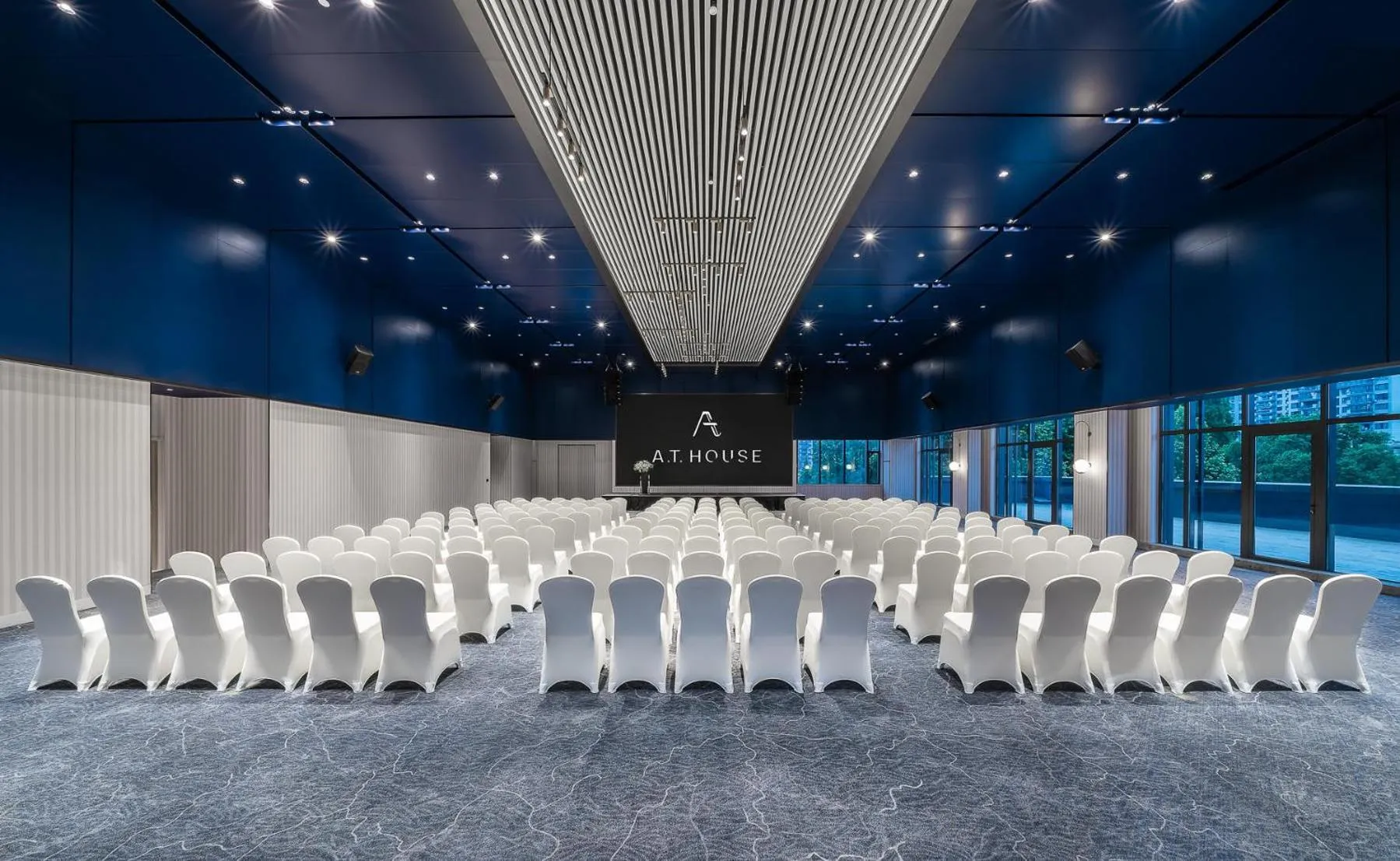 Meeting/conference room in Atour Mansion Shanghai City Center-Free Laundry Service by butler-Free Night Snacks