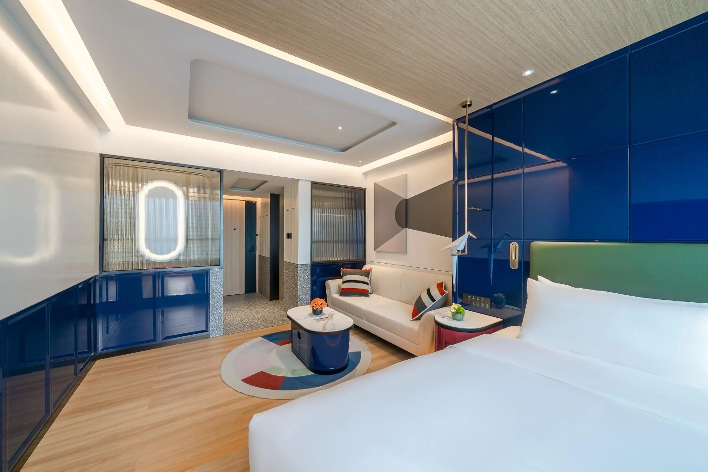 Photo of the whole room, Bed in Atour Mansion Shanghai City Center-Free Laundry Service by butler-Free Night Snacks