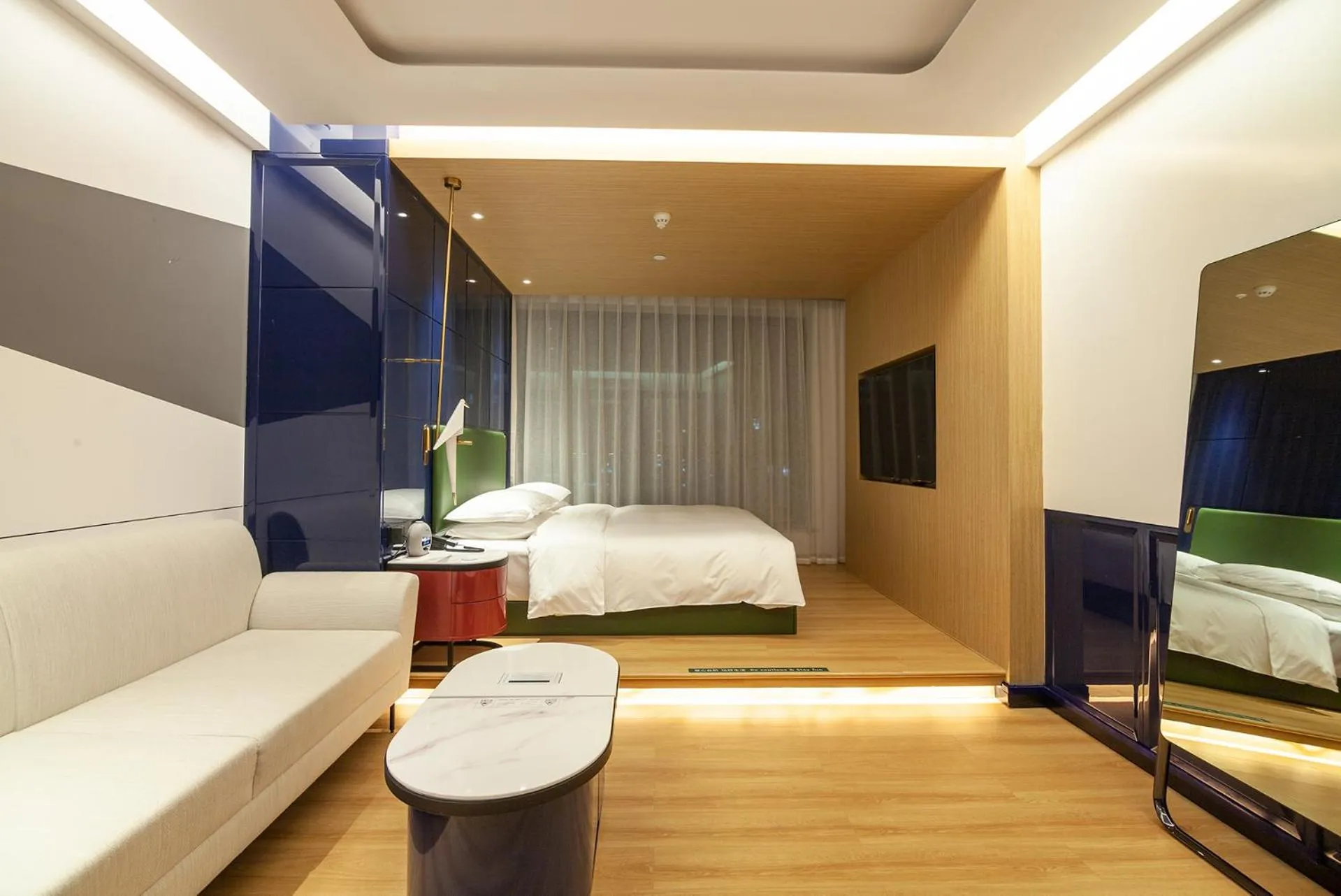 Photo of the whole room, Bed in Atour Mansion Shanghai City Center-Free Laundry Service by butler-Free Night Snacks